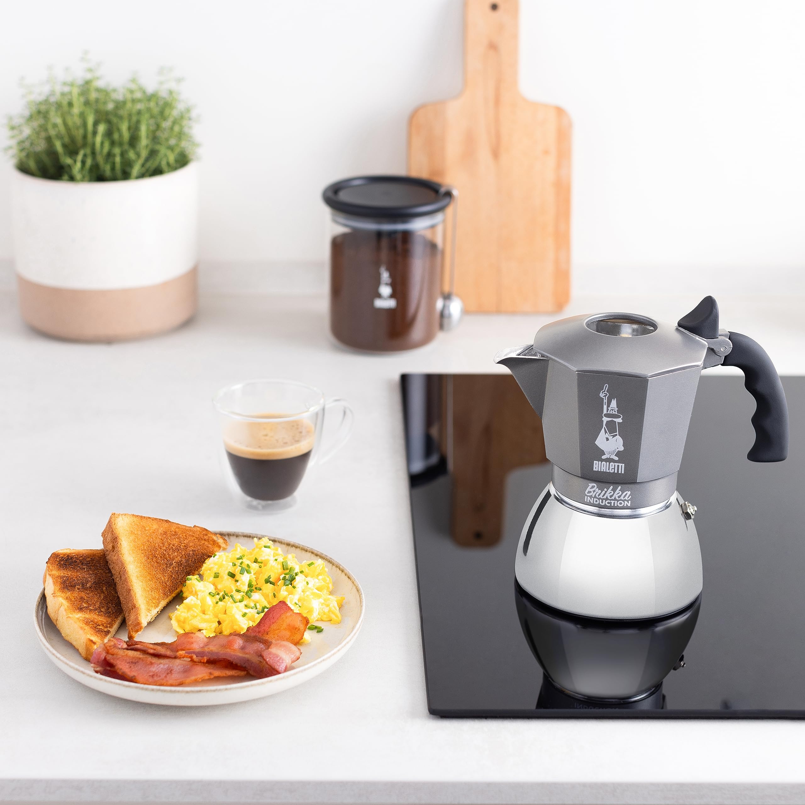 Bialetti 7317 Brikka induction coffee machine  4 cups (160 ml)  bar style espresso  suitable for all types of stoves  elegant design