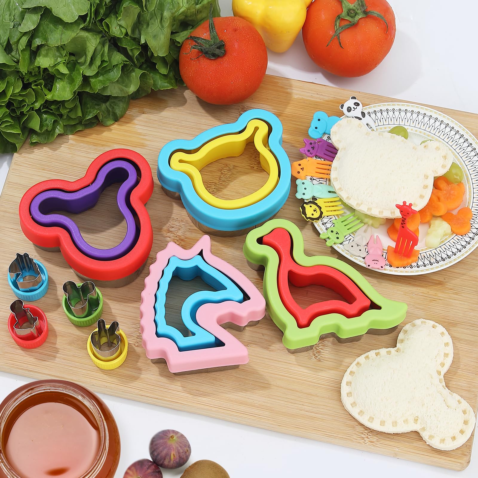 Muyiyamei Sandwich Cutter And Sealer Set, 4 Bread Sandwich Sealer Pancake Maker Diy Children'S Cookie Cutter Bento Box, Mouse He