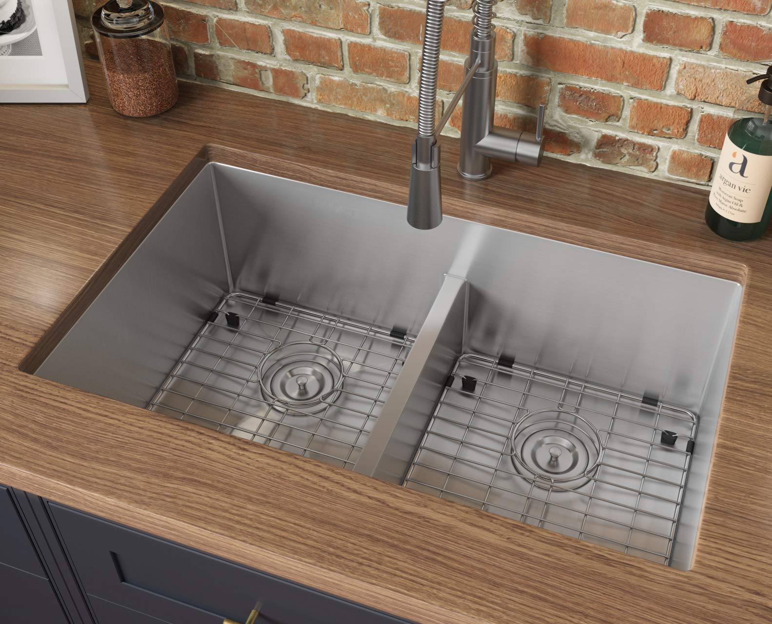 Ruvati 32-Inch Low-Divide Undermount Tight Radius 50/50 Double Bowl 16 Gauge Stainless Steel Kitchen Sink - Rvh7411