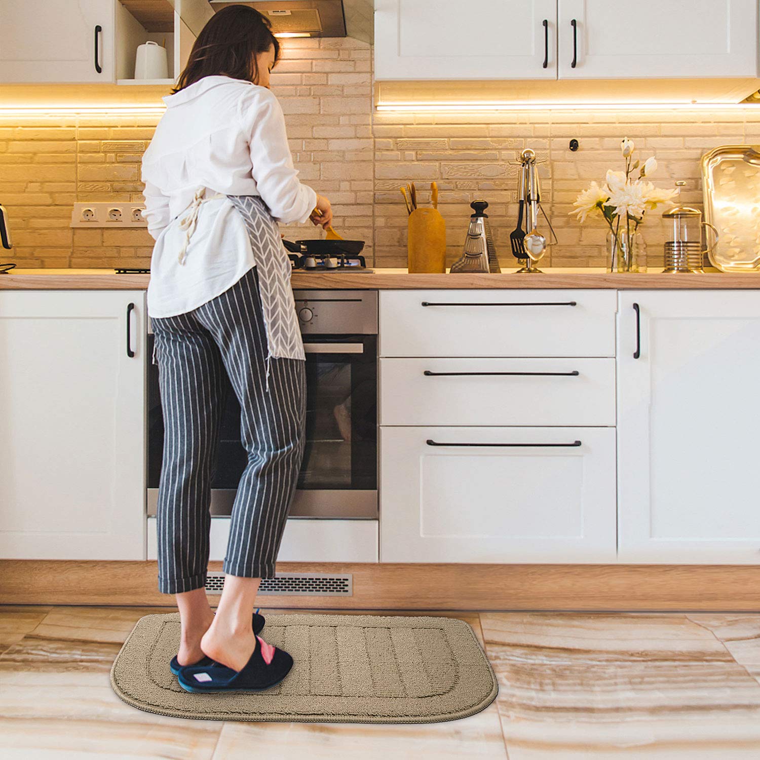 Beqhause 30X18 Inch Kitchen Rug Mats, Durable Anti-Slip Absorbent Dirt-Resistant Kitchen Rug Pet Mat Machine Washable (Beige)