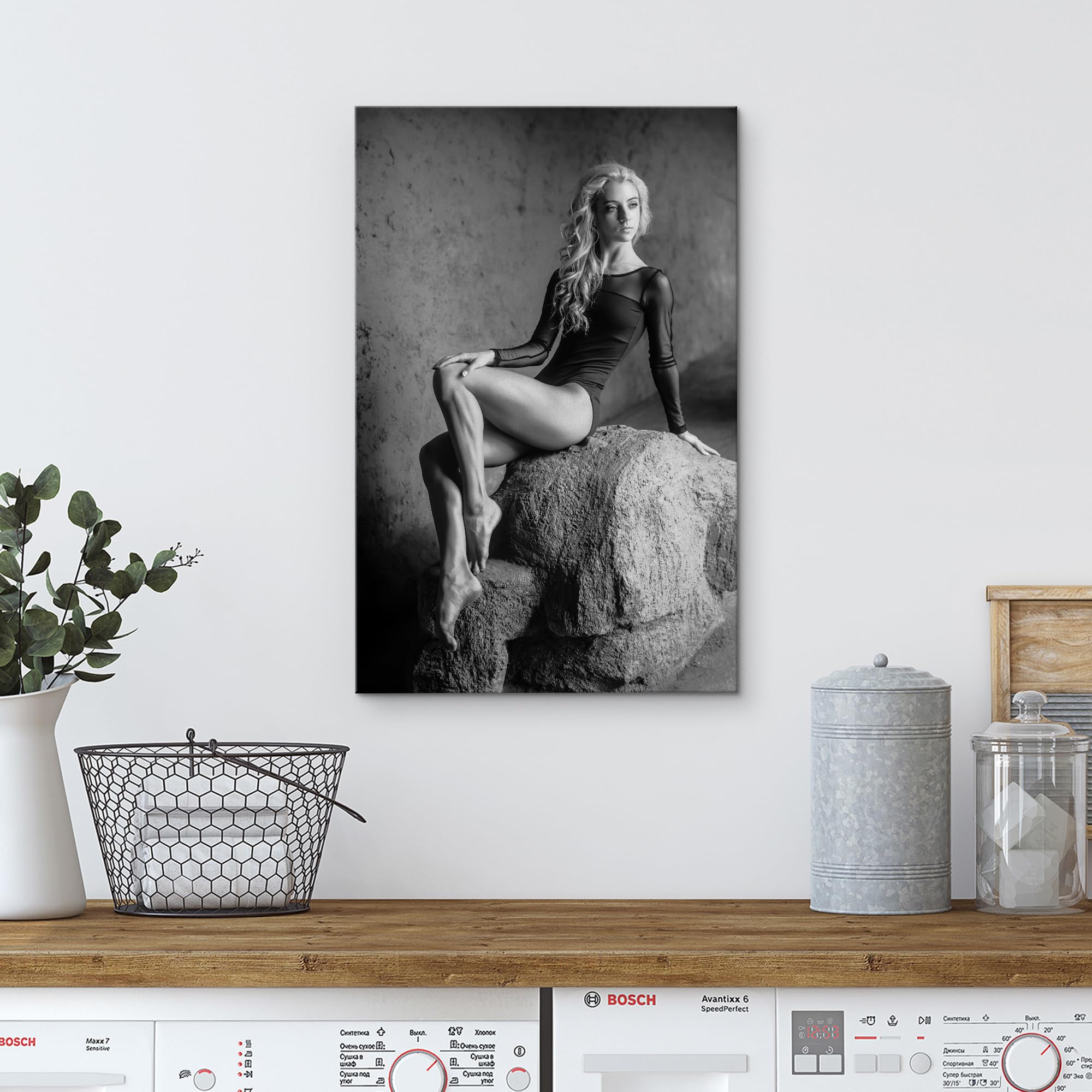 Wall26 Canvas Print Wall Art Gymnast Black & White Classic Portrait Celebrities Pop Culture Photography Realism Vintage Retro An