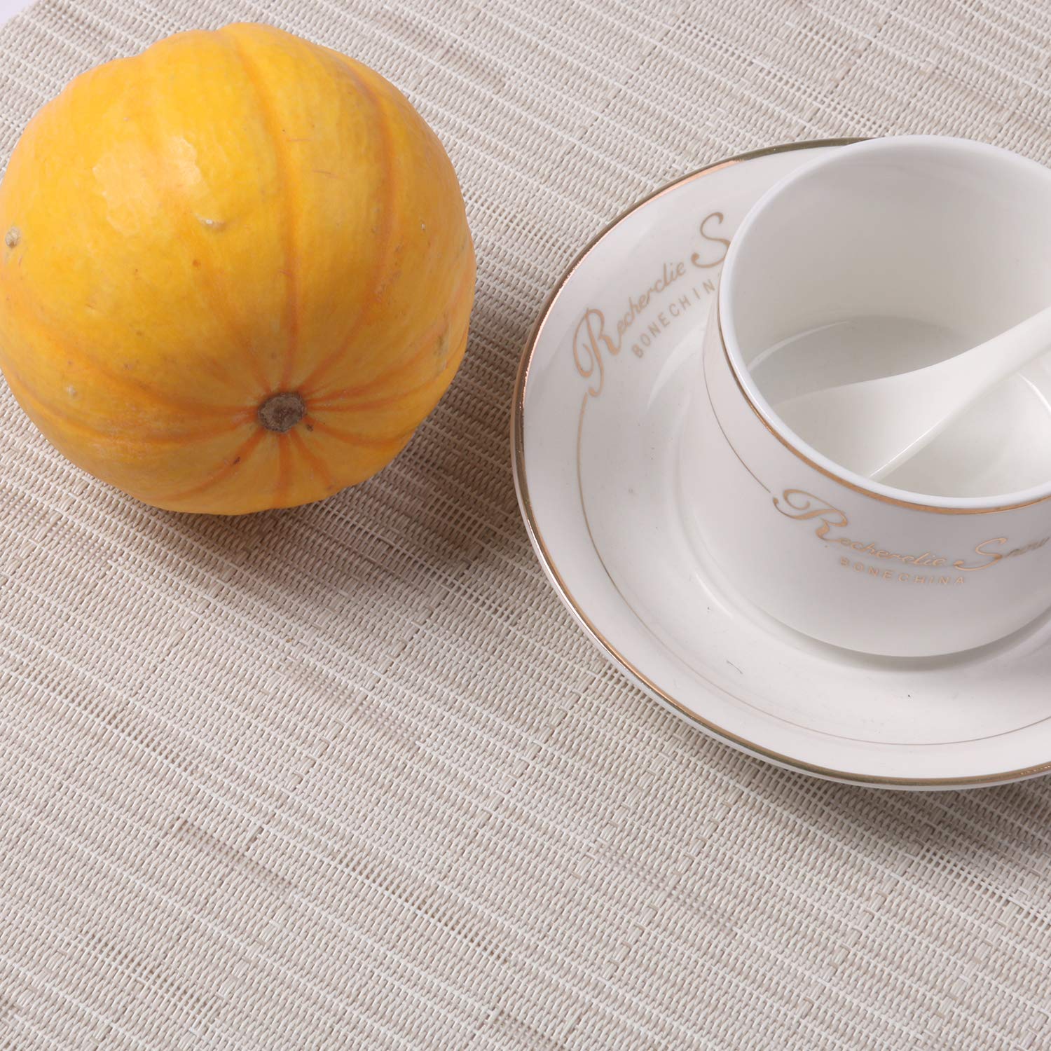 Shacos Placemats For Round Table Set Of 4 Wedge Shaped Placemats Heat Resistant Woven Vinyl Pvc Table Mats Wipeable (4, Beige)