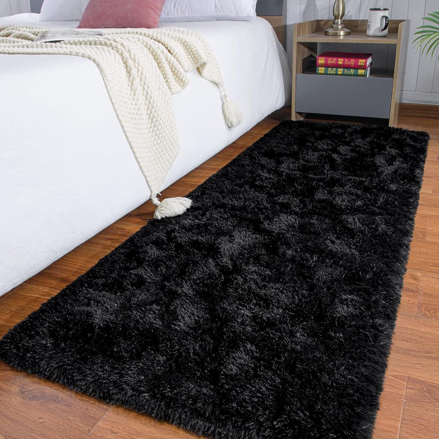 Keeko Fluffy Rugs for Bedroom Living Room, 2x6 Black Bedside Runner Rug Indoor Non Slip Plush Fuzzy Rug Ultra Soft Cute Washable