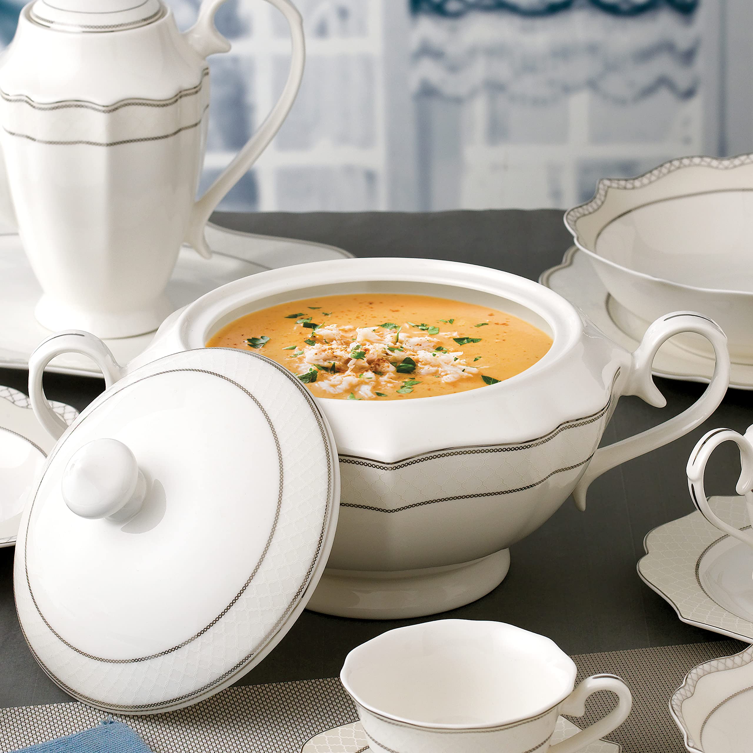 Lorenzo Import Lace Tureen, Gold