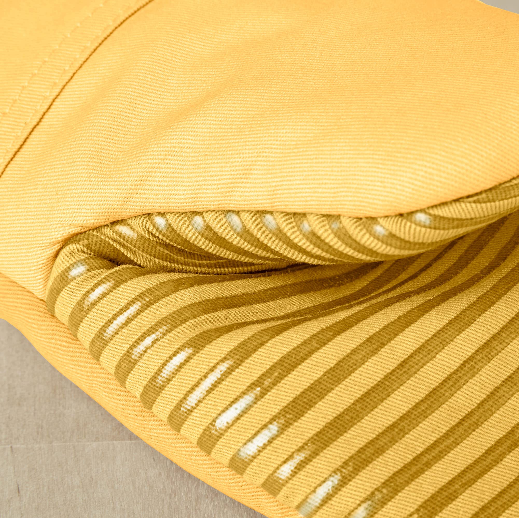 Kitchenaid Beacon Two-Tone Non-Slip Oven Mitt Set, Majestic Yellow, 5.75''X13'', 2 Piece