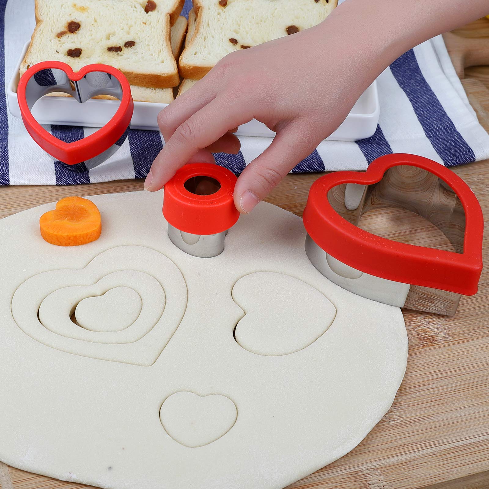 Love Heart Shape Cookie Cutters, Baking Vegetable Shape Cutters, Mini & Medium & Large Cookie Cutters,The Valentines Day Cookie