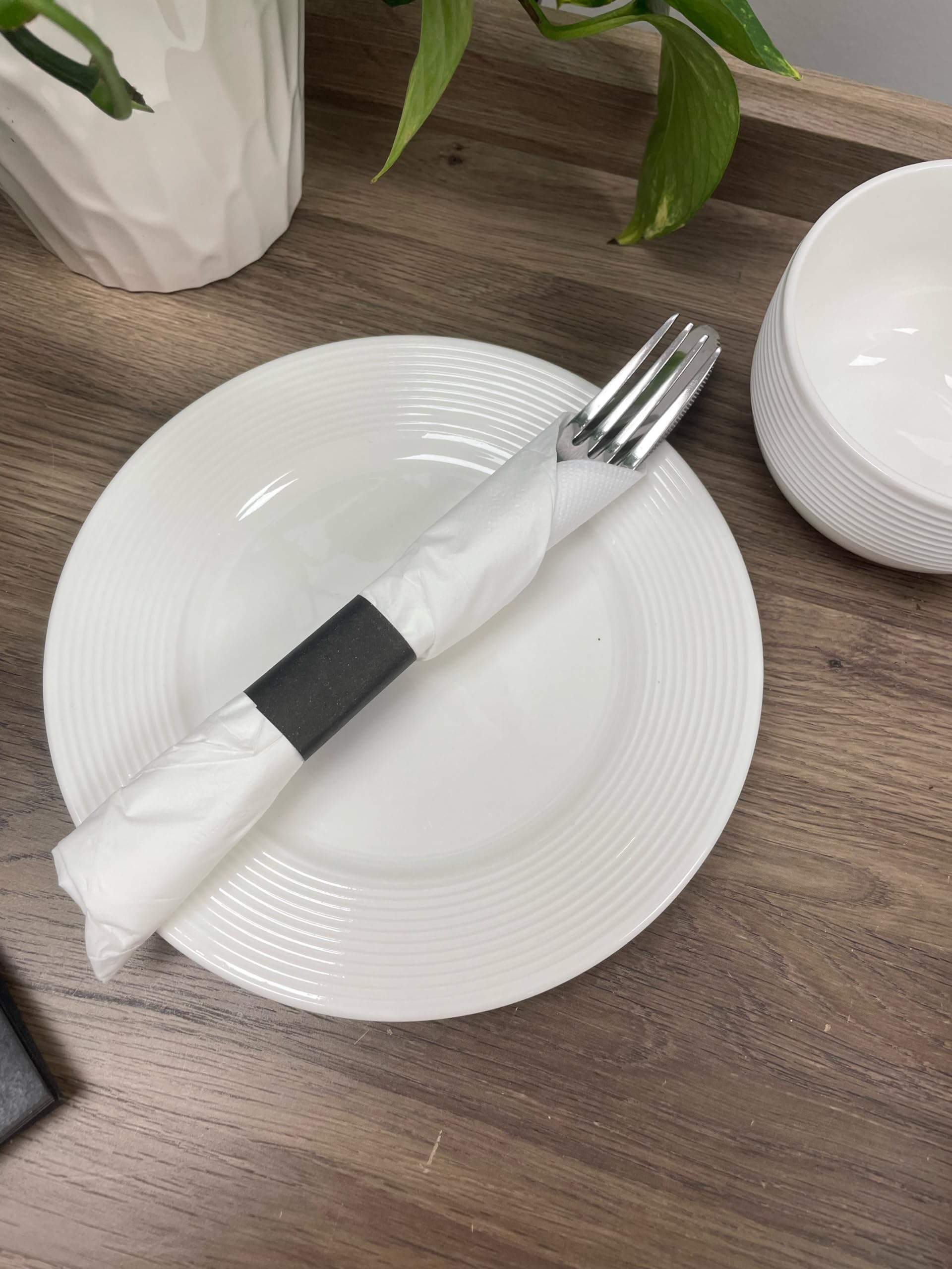 Raylynn Products, Pack Of 5000 Black Premium Napkin Bands, Self-Adhesive 1.5'' X 4.25''