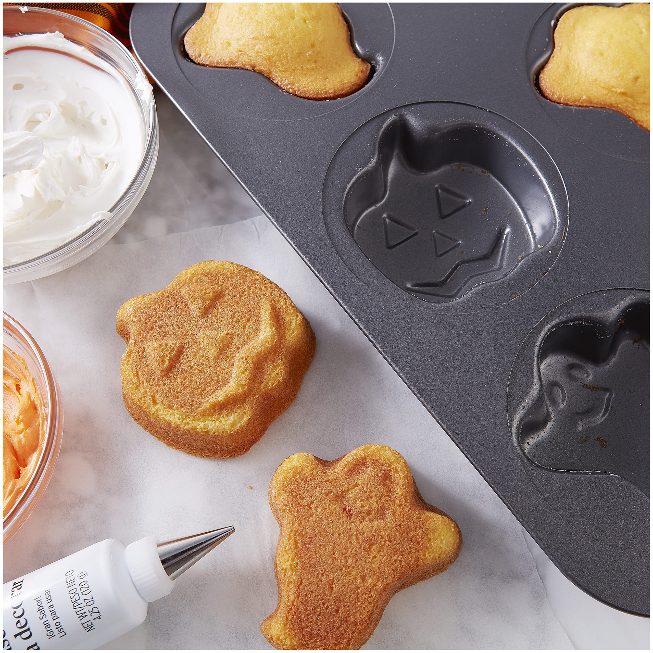 Wilton Pumpkin Non-Stick Mini Ghost, Cake, Pan, One Size, Assorted