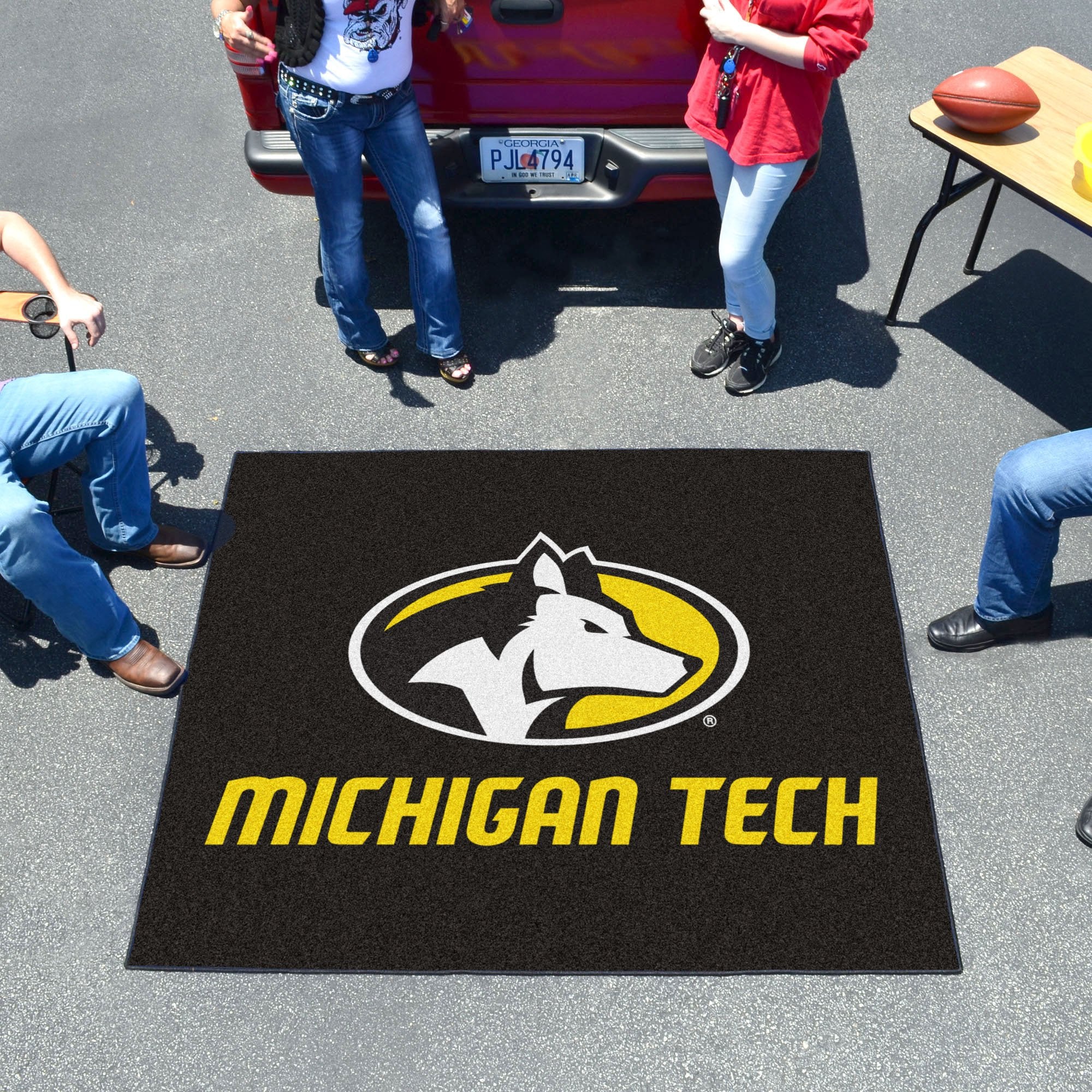 FANMATS 2134 Michigan Tech Huskies Tailgater Rug - 5ft. x 6ft. Sports Fan Area Rug, Home Decor Rug and Tailgating Mat