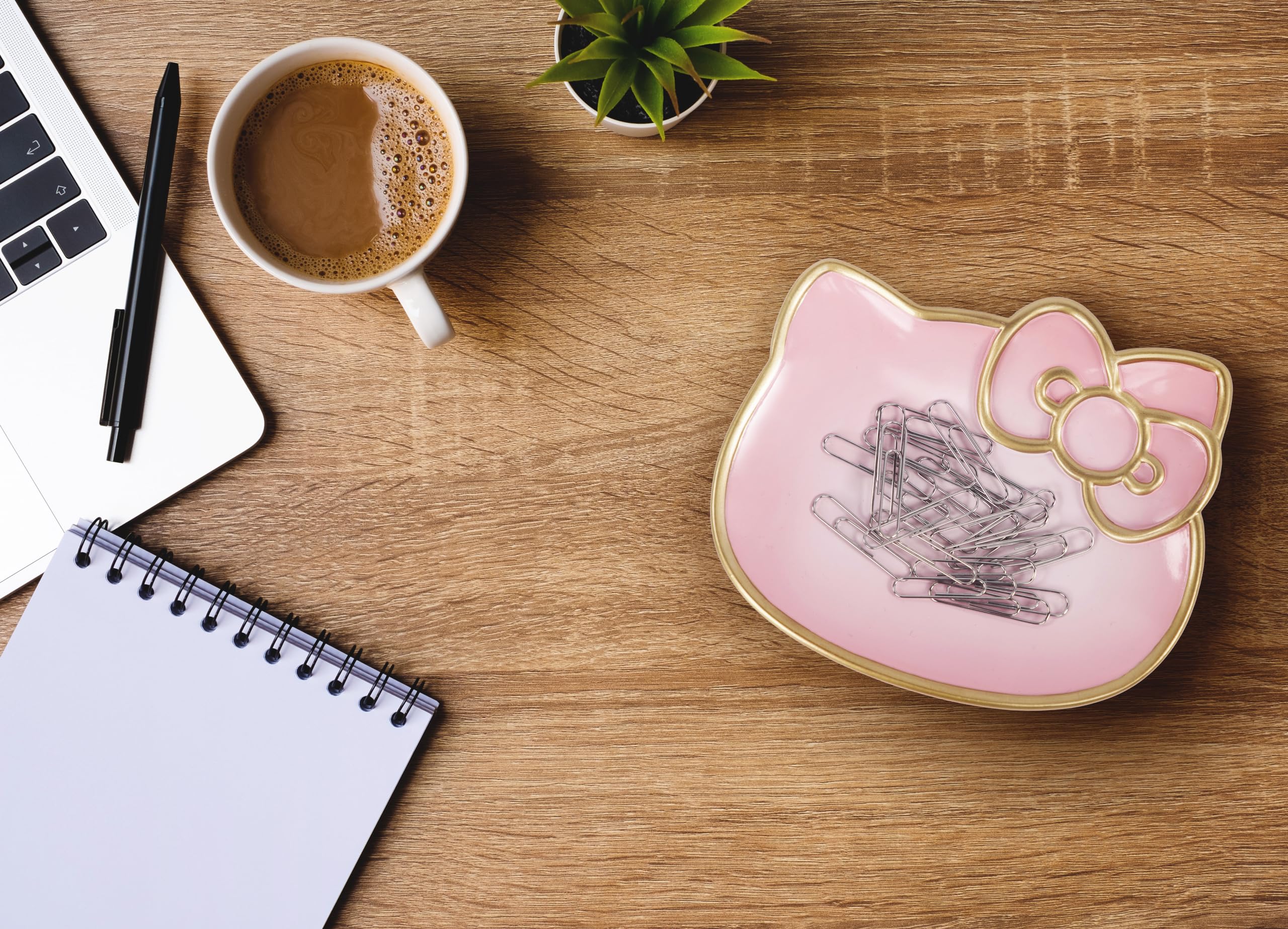 Jay Franco Hello Kitty Soap Dish - Pink Resin Sponge Holder/Jewelry Dish - Bathroom D  Cor