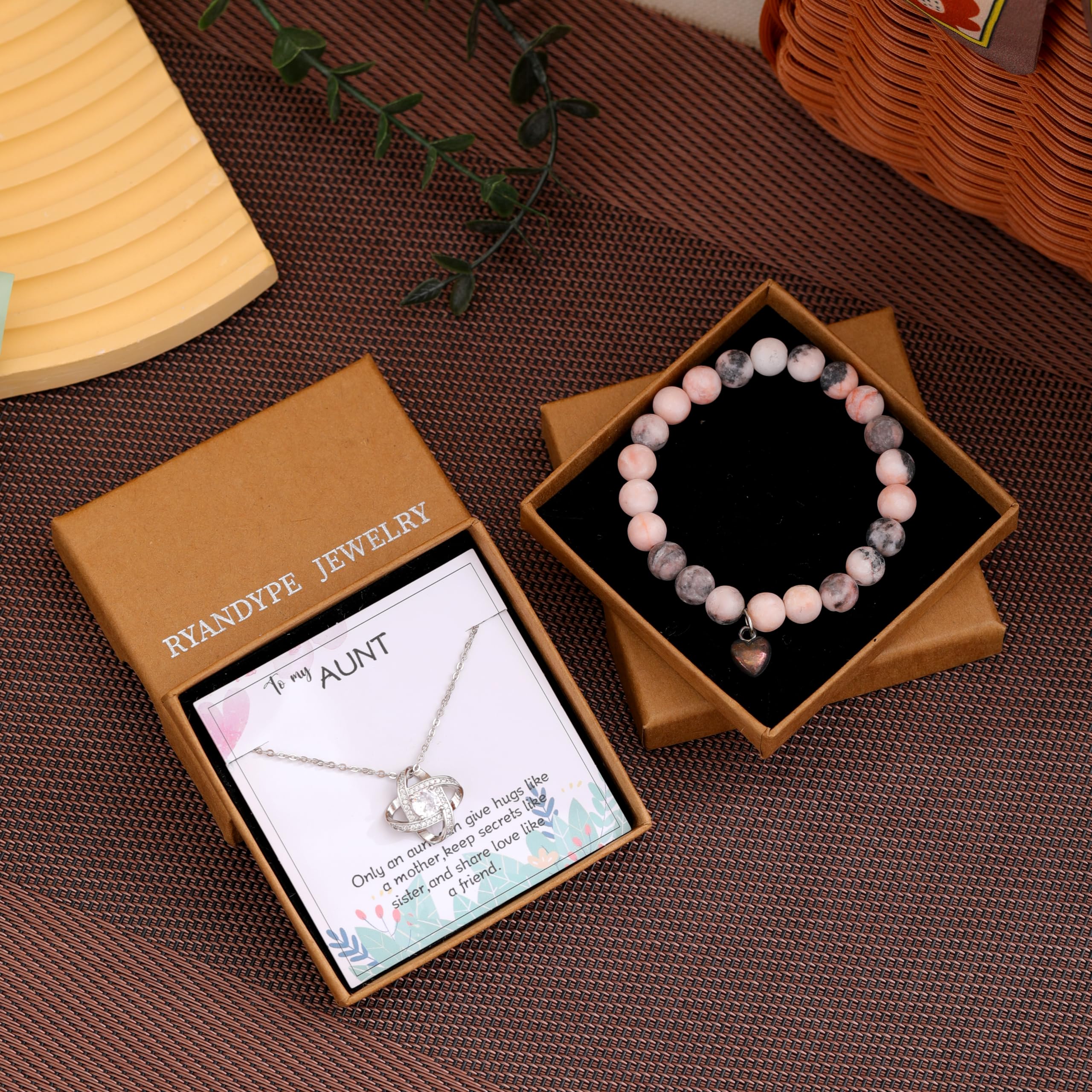 Mother's Day Gifts for Aunt,Auntie Gifts From Niece/Nephew,Unique Basket Birthday Gift Box for Aunt,Aunt Gifts Set for Aunt to b