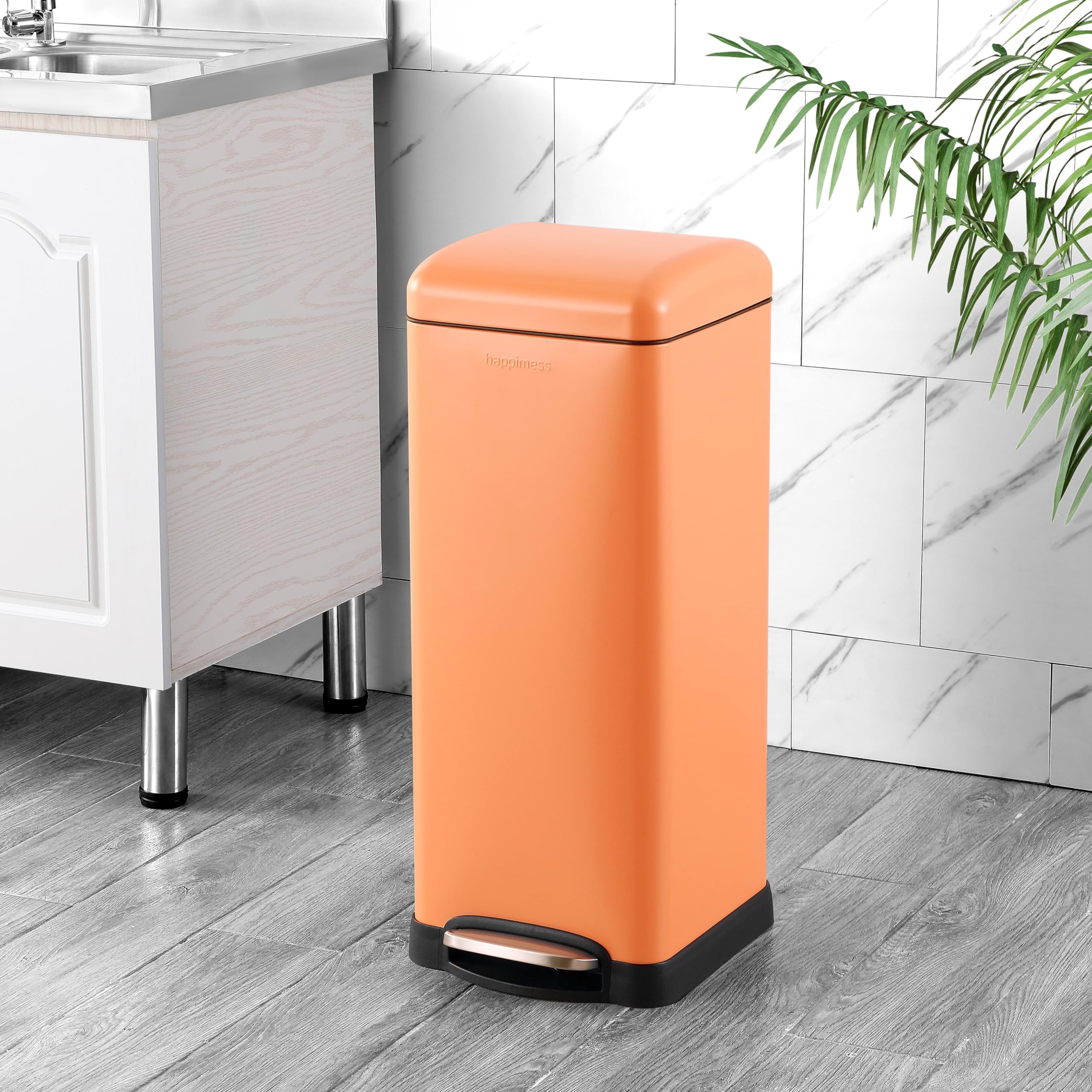 Happimess Hpm1007G Betty Retro 8-Gallon Step-Open Trash Can, Fingerprint Resistant, Modern, Minimalistic For Home, Kitchen, Laun