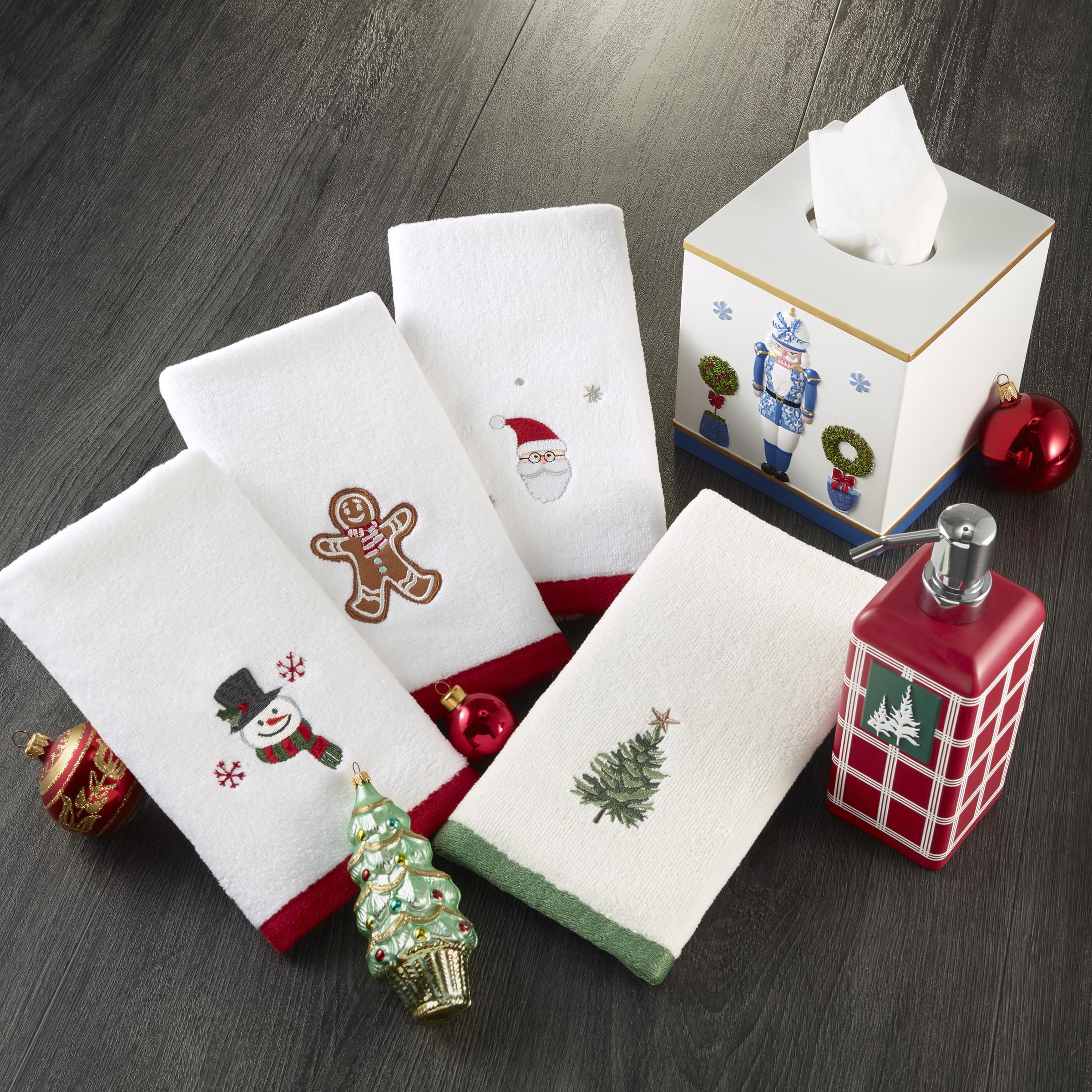 Avanti Linens - Lotion Pump, Resin Bathroom Essentials, Ideal Christmas Decorations (Christmas Gnomes Collection)