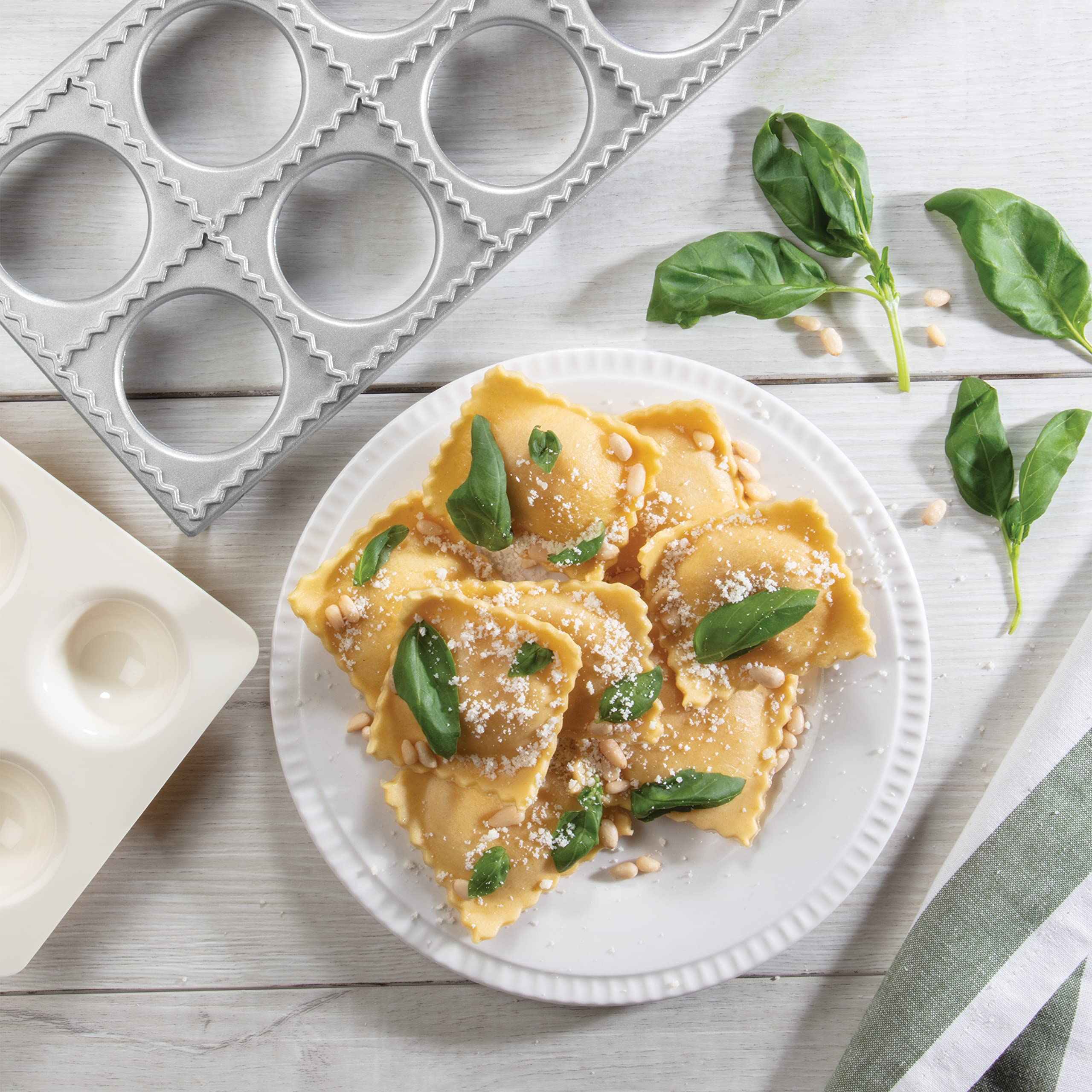 Cucinapro Ravioli Mold With Extra Large 2 1/2 Inch Squares- Authentic Ravioli Tray And Press, Makes 10 Italian Raviolis At A Tim