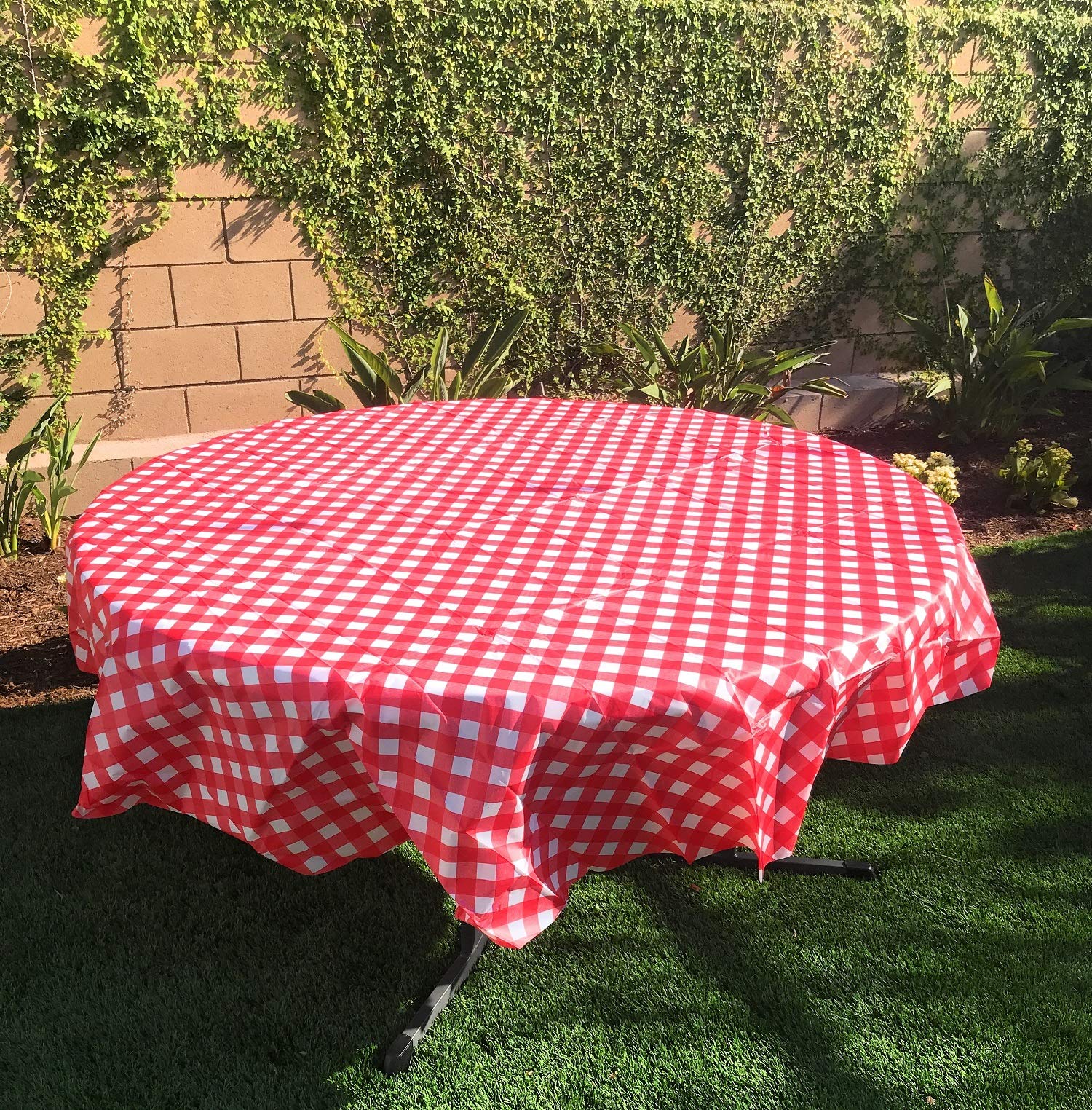 Oojami Pack Of 4 Round Checkered Tablecloth - Red & White Plastic Disposable Table Covers For Parties And Events - 78 Diameter