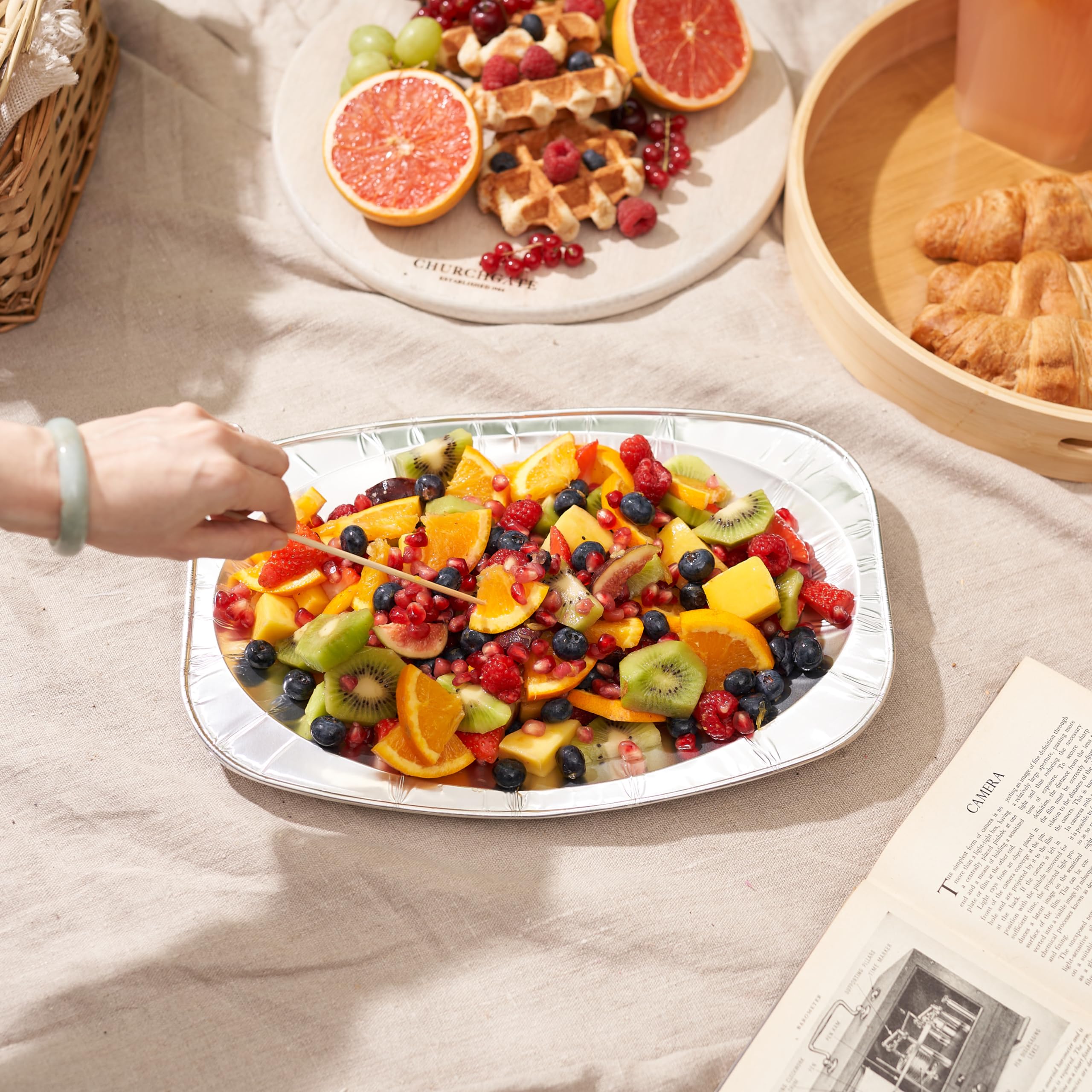 Matana - 20 Reusable Large Aluminium Foil Platter Serving Party Trays - 35X23Cm / 14'' - Oven & Freezer Safe Buffet Trays - Recy