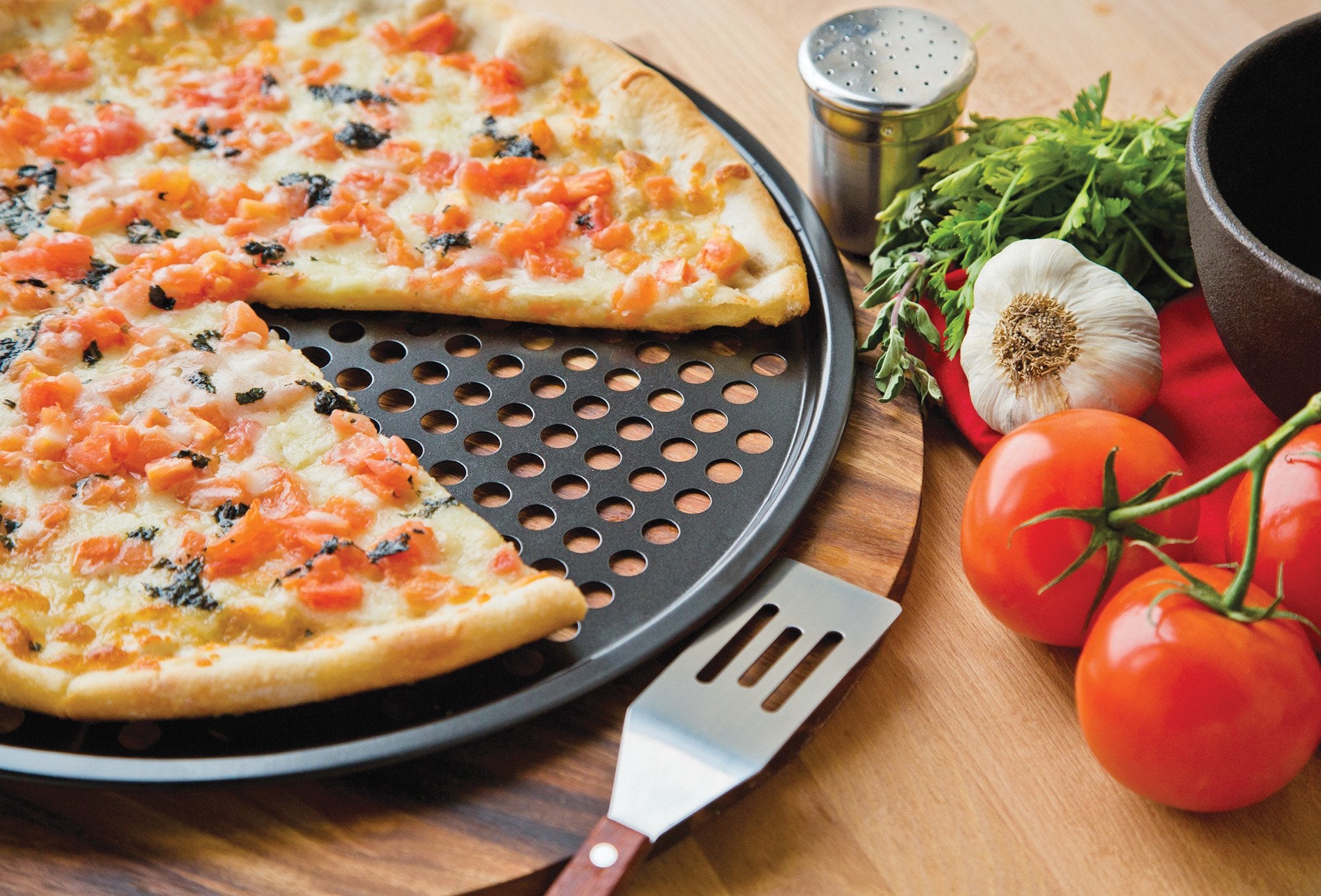 Fox Run Pizza Crisper Pan, Carbon Steel, Non-Stick,Black,14.5 X 14.5 X 0.25 Inches
