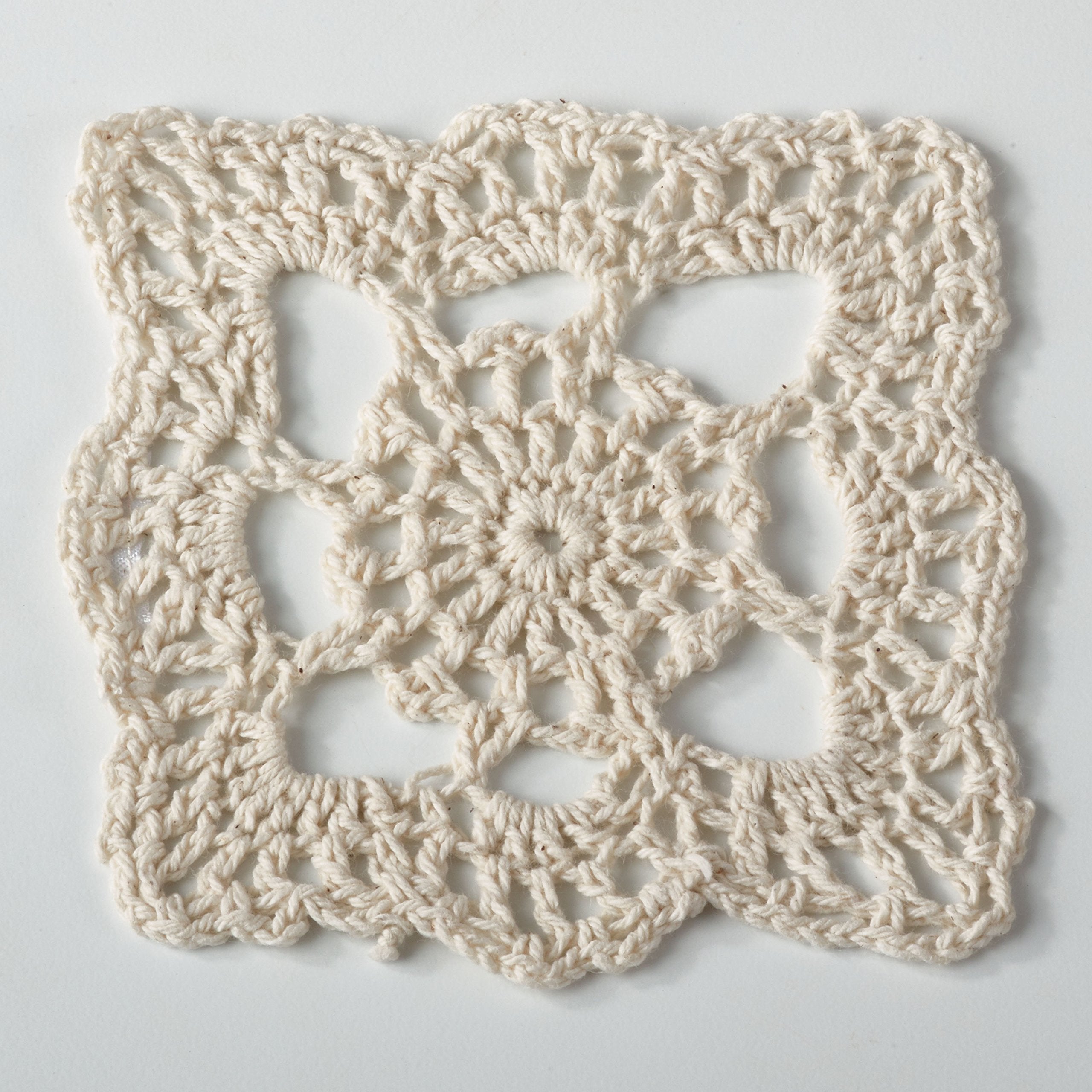 Fennco Styles Handmade Crochet Traycloth Cotton Doilies (Beige, 4-Inch Square Set Of 4)