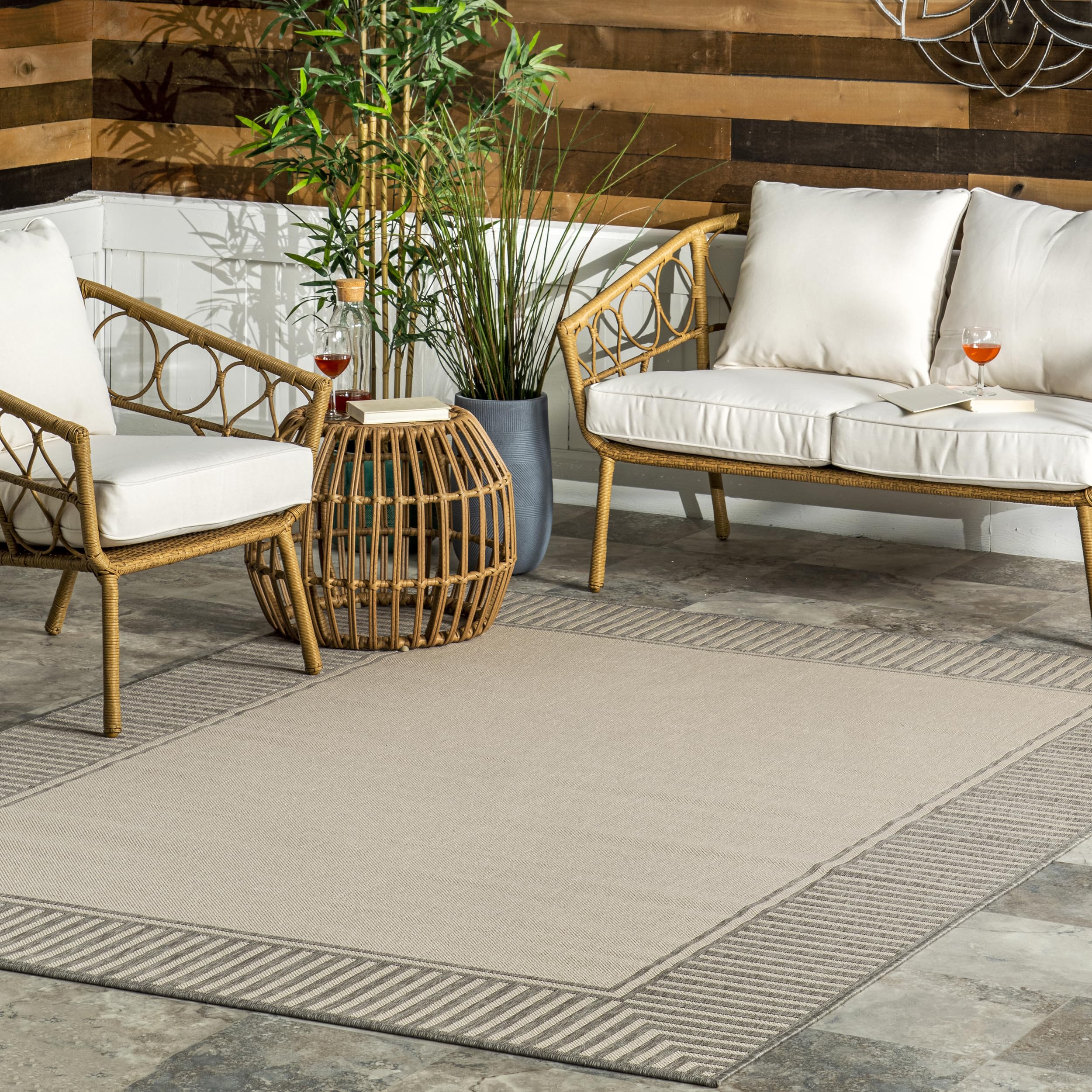 Nuloom Asha Simple Border Indoor/Outdoor Area Rug, 5 X 8, Light Grey