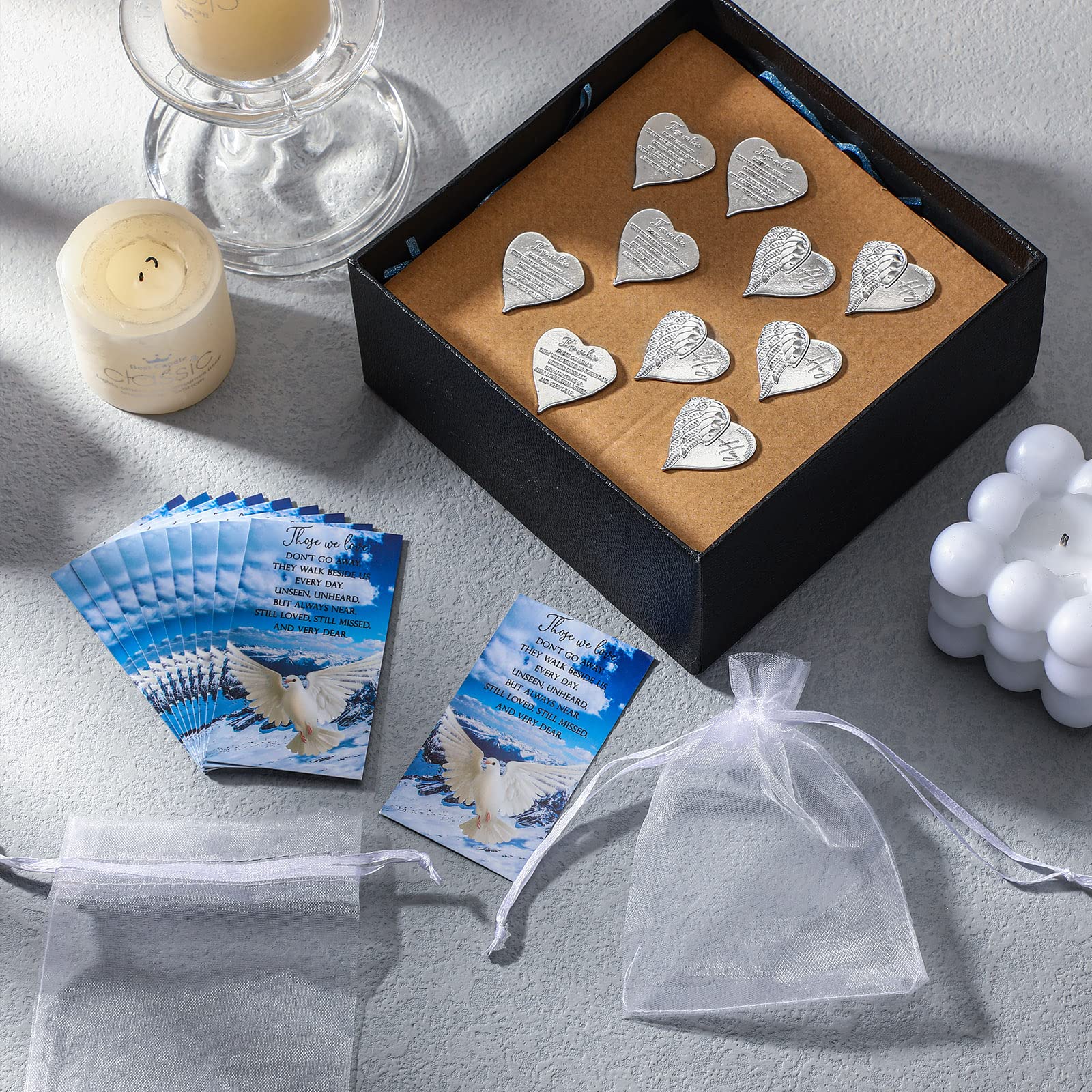 Sureio 30 Pieces Funeral Favors for Celebration of Life Heart Pocket Hug Token with Funeral Prayer Cards and Organza Bags As a K