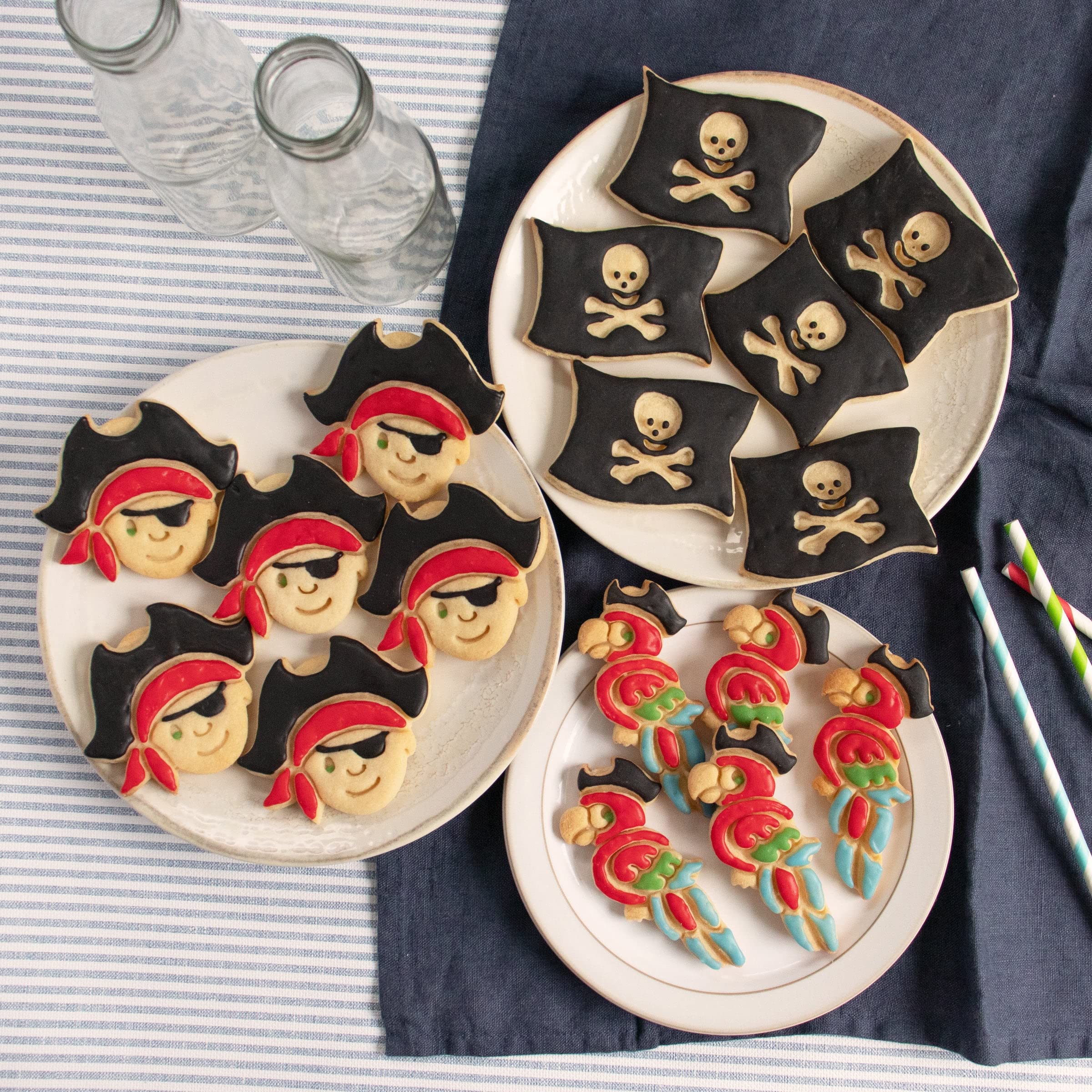 Set Of 3 Pirate Theme Cookie Cutters (Designs: Pirate Flag, Pirate Boy And Parrot), 3 Pieces - Bakerlogy