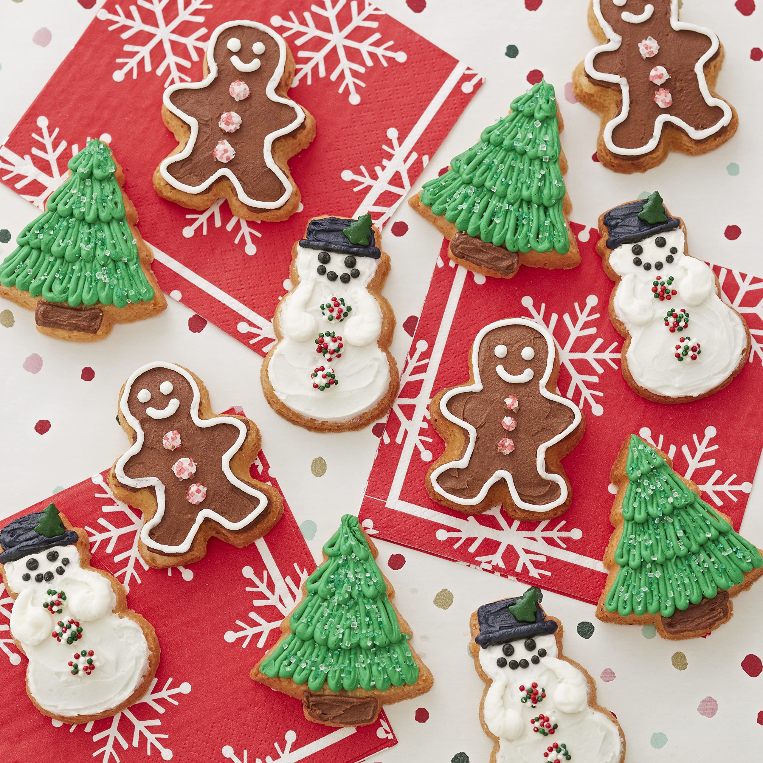 Wilton Non-Stick Christmas Cookie Shapes Pan, 12-Cavity (Gingerbread Man, Tree, Snowman)