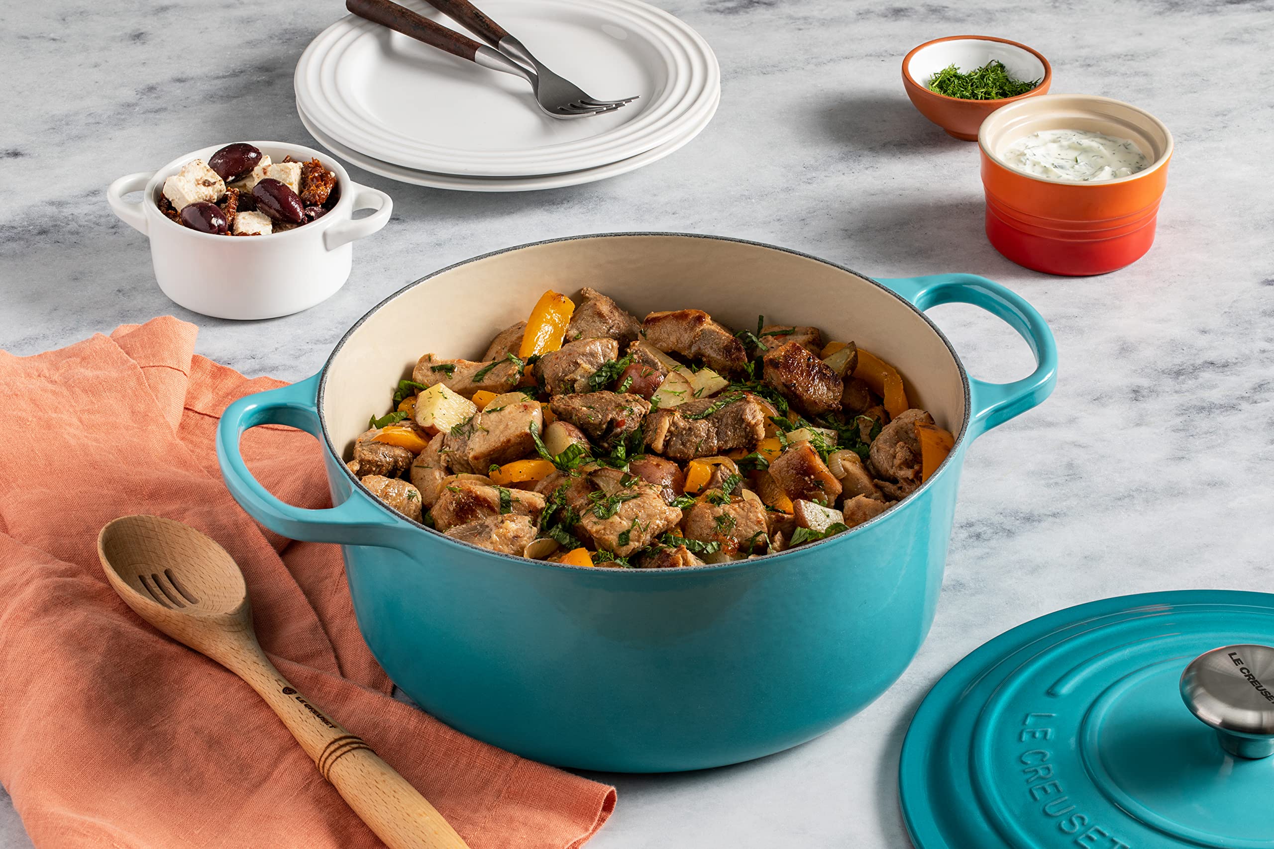 Le Creuset Enameled Cast Iron Signature Round Dutch Oven, 4.5 Qt., Caribbean