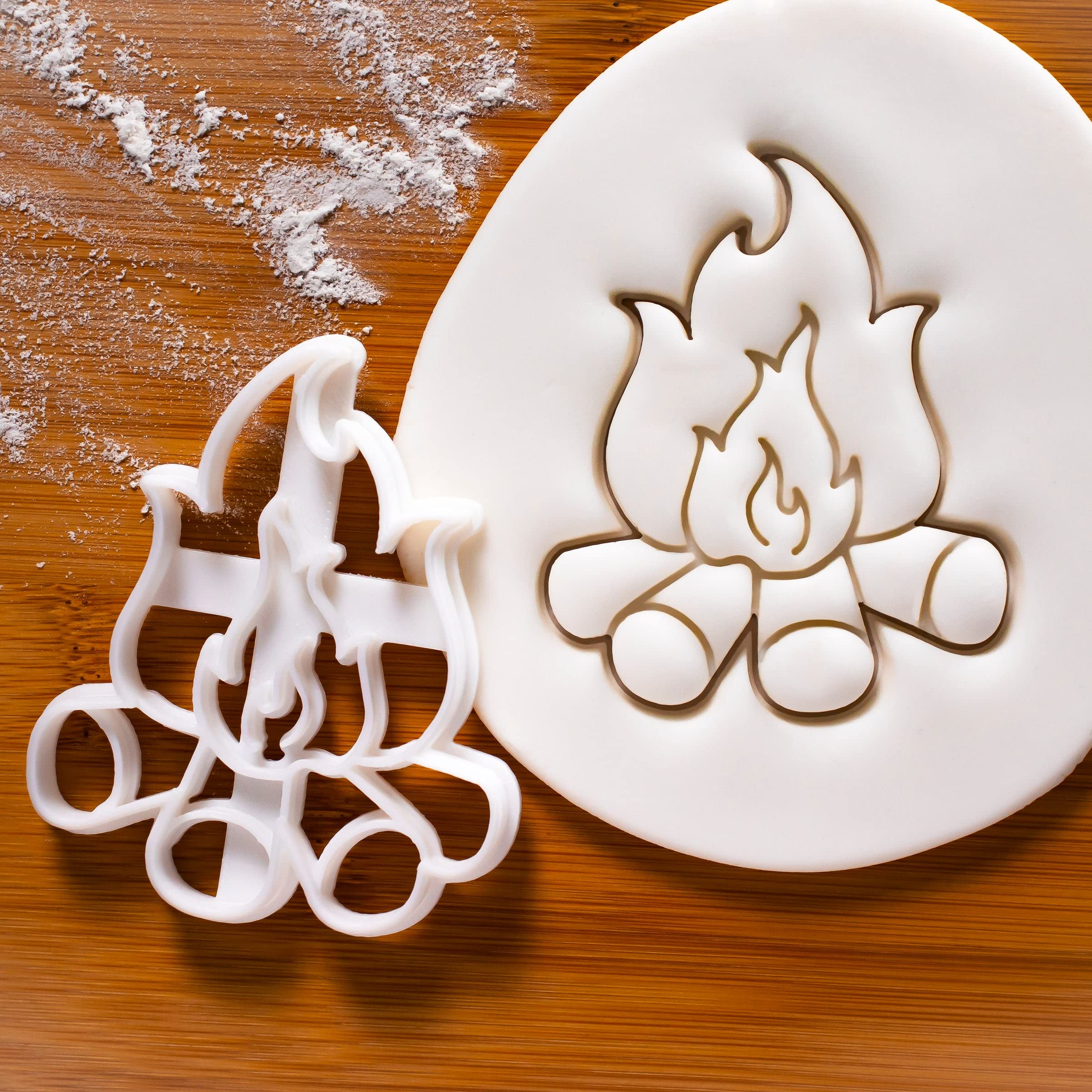 Bonfire Cookie Cutter, 1 Piece - Bakerlogy