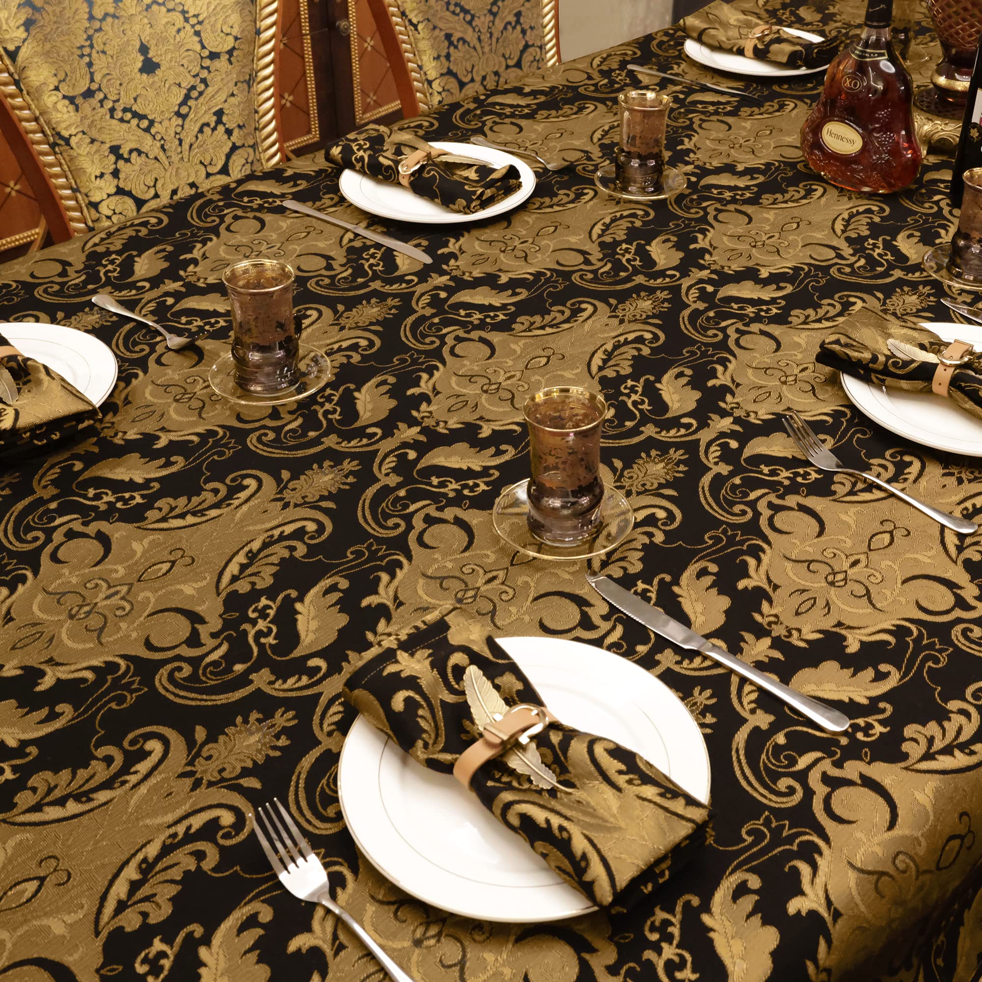 Loom And Mill Luxury Cloth Napkins 18X18 Inch, 4 Pack Classic Damask Jacquard Dinner Napkins For Dining Kitchen Party Halloween