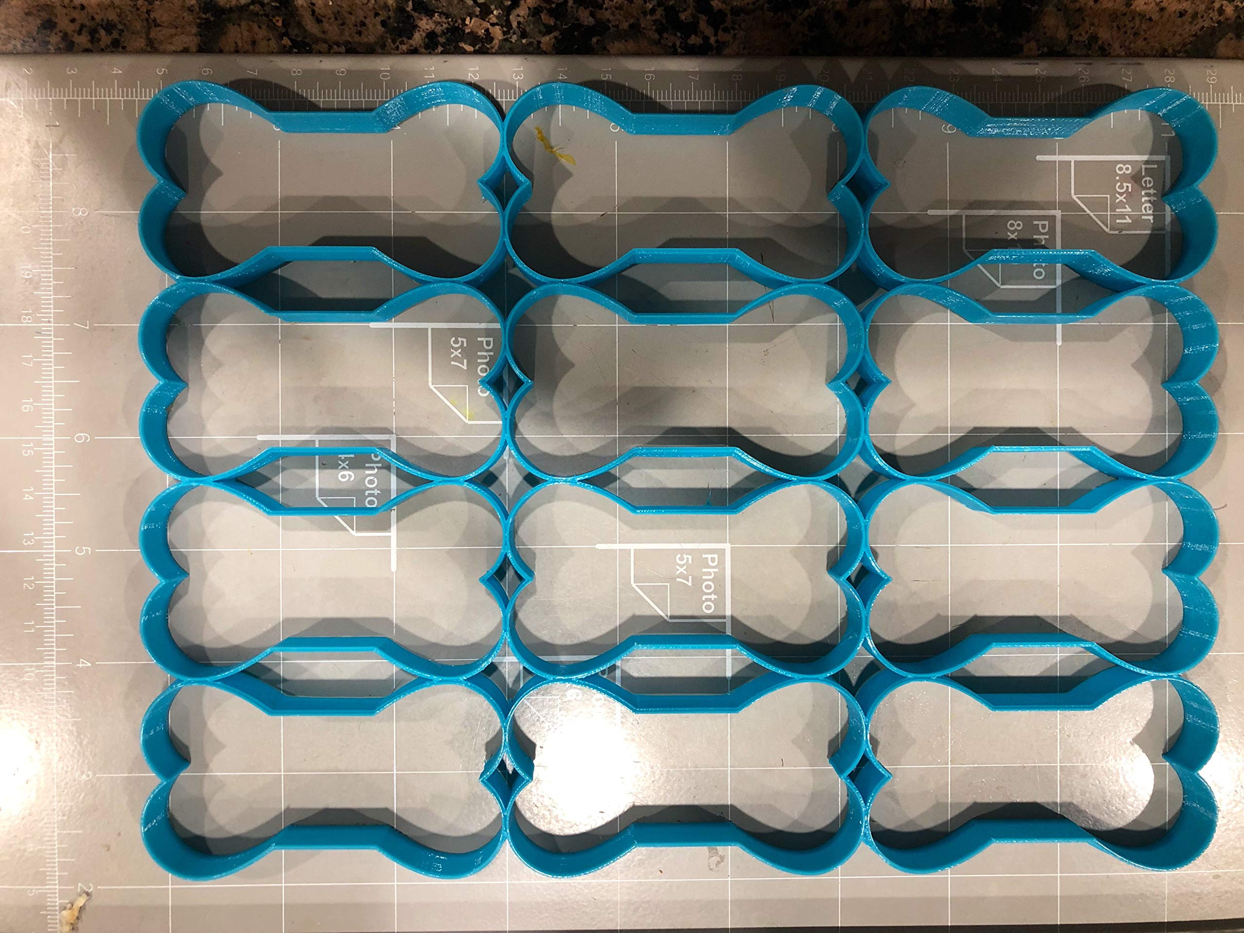 Dog Bone Multi Cutter (3   X12)