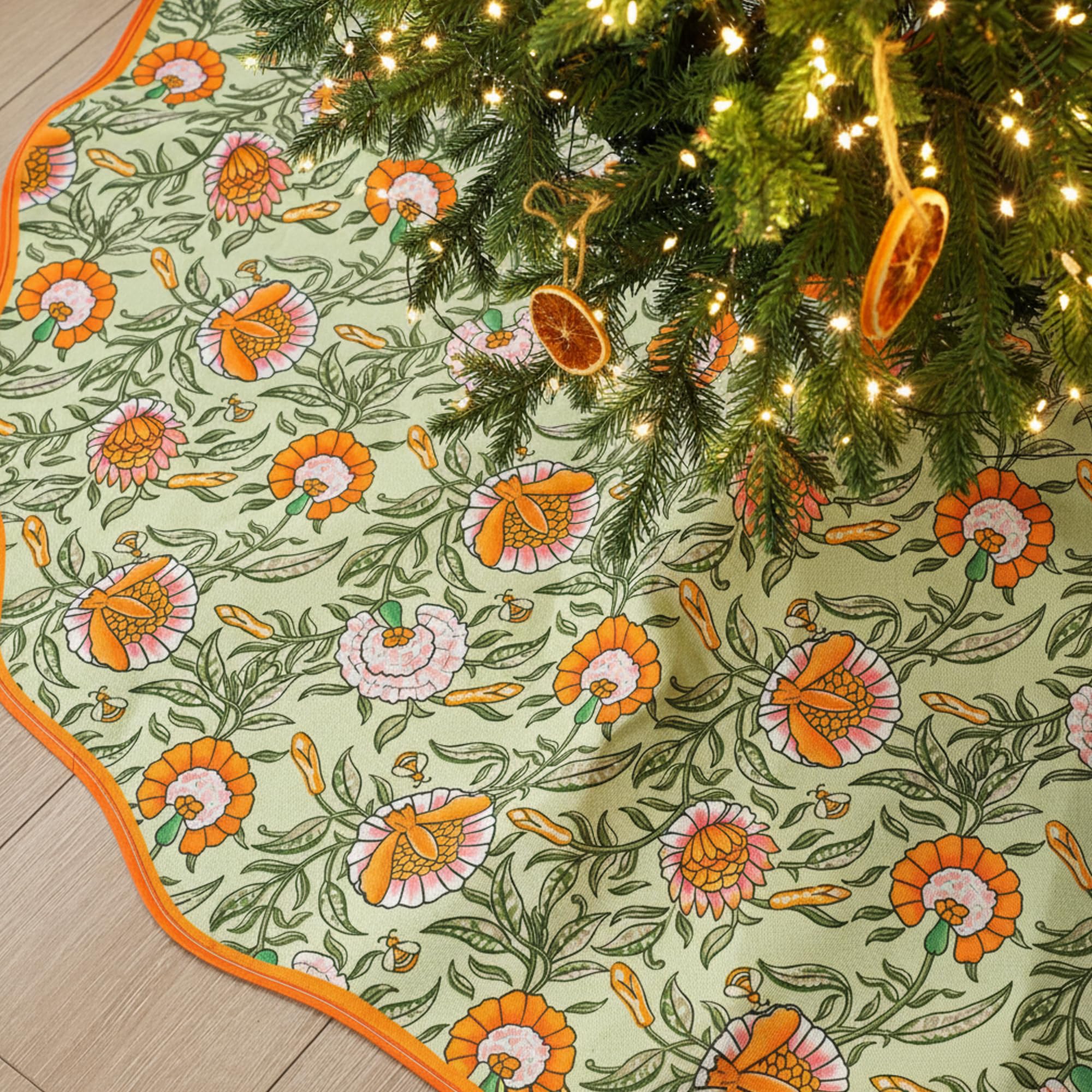 Soaoo 48 Inches Christmas Tree Skirt Floral Block Print Xmas Tree Skirt Cotton Seasonal Holiday Decorations for Home Indoor Part
