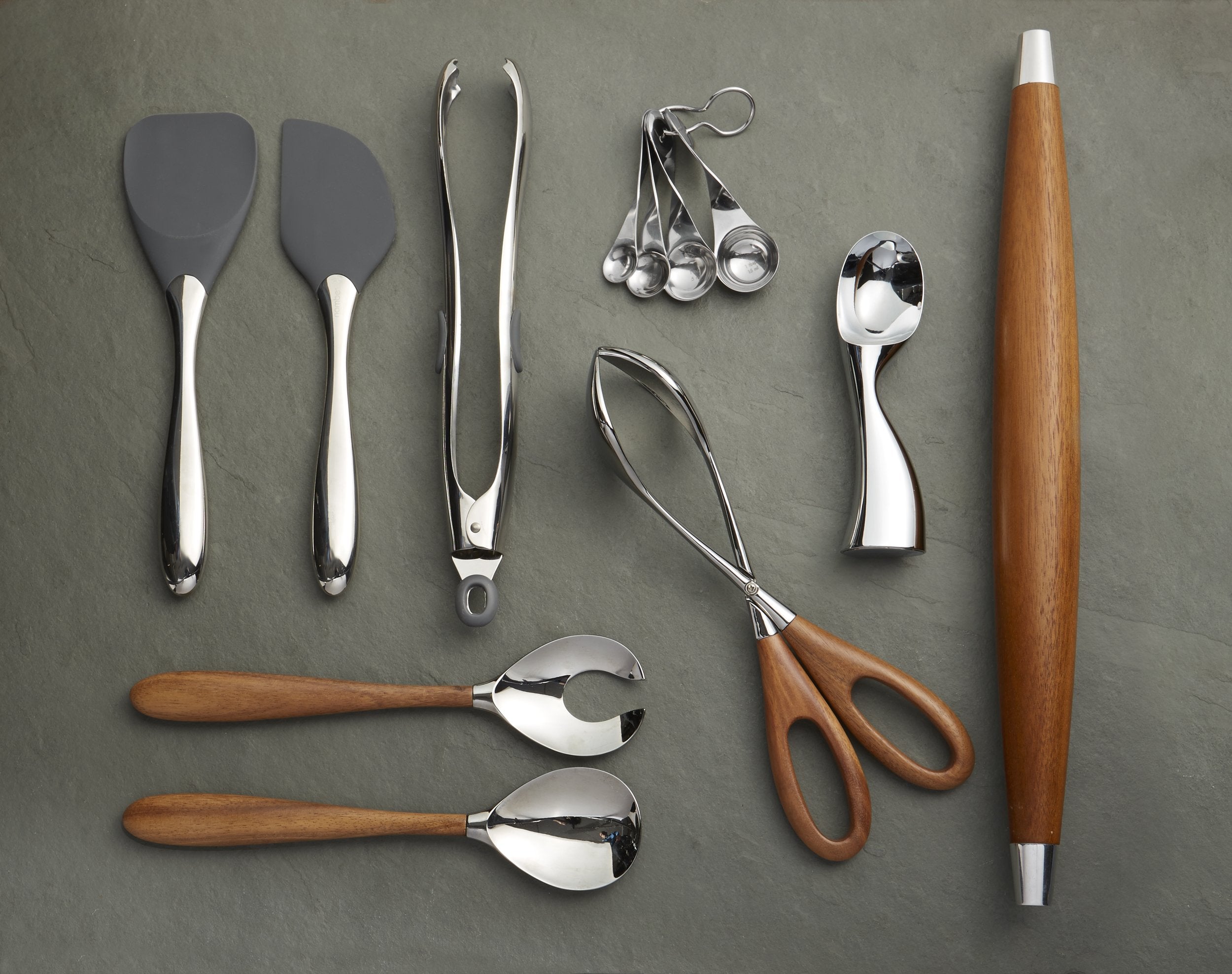 Nambe - Gourmet Collection - Curvo Spatula Slanted - Measures At 12'' - Made With Stainless Steel And Silicone - Designed By Ste