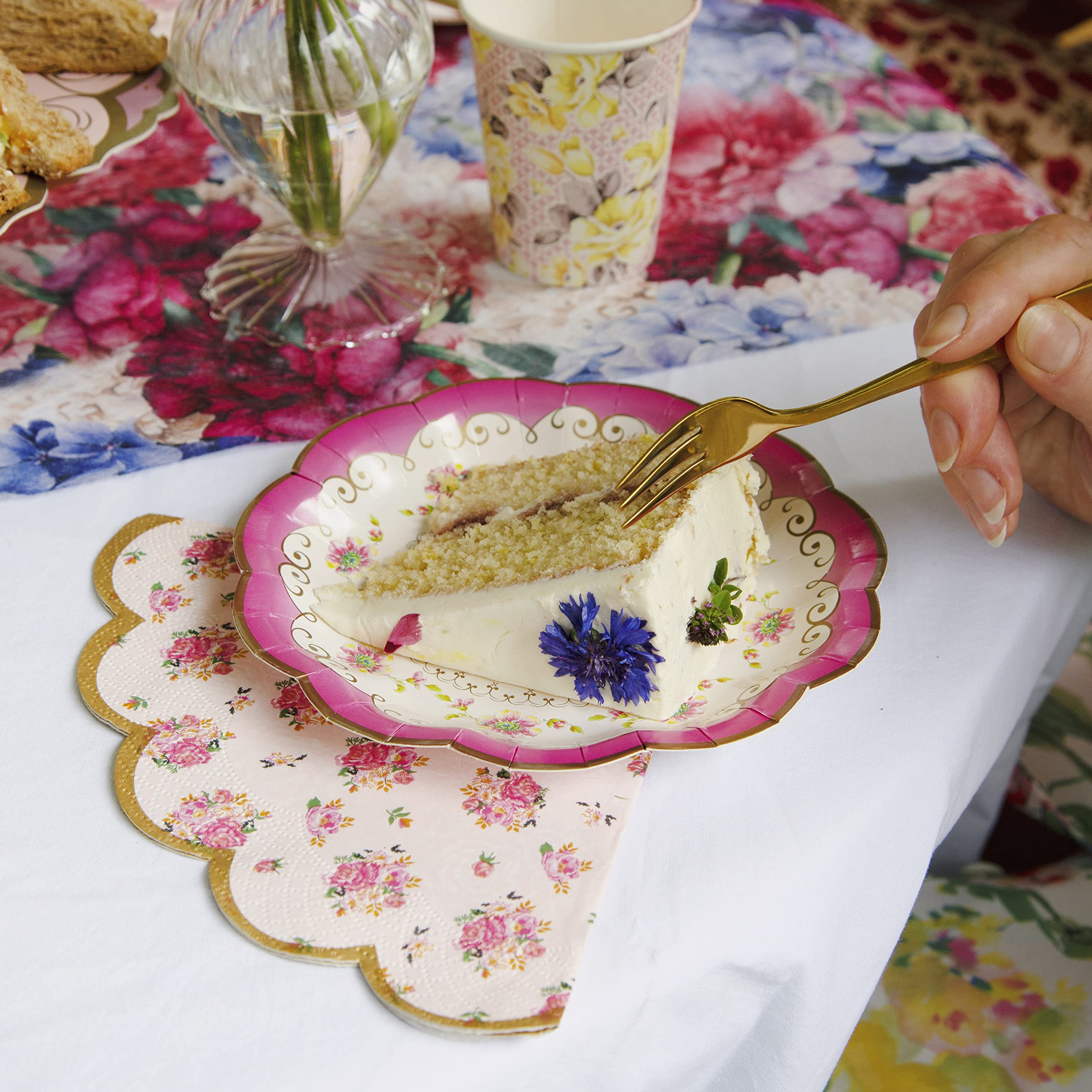 Talking Tables Truly Scrumptious Pack Of 20 Floral Scalloped Napkins | Vintage Afternoon Tea Party Tableware For Decoupage, Birt