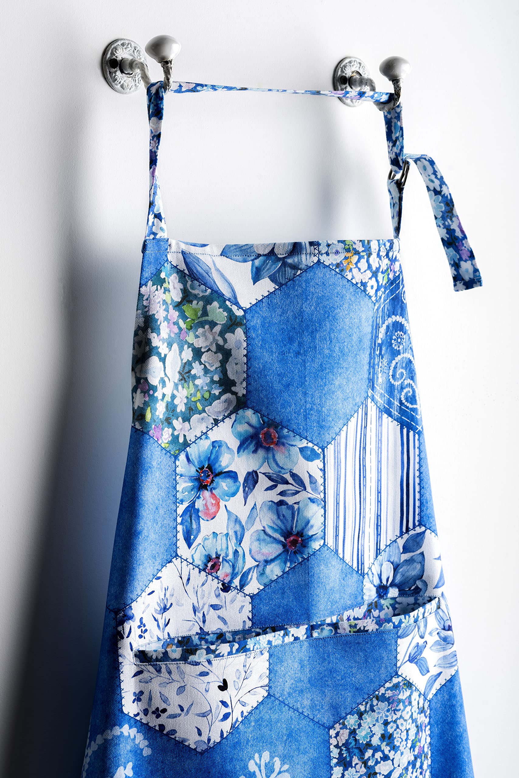 Maison D' Hermine Apron 100% Cotton 27.50''X31.50'' 1 Piece Adjustable Neck Strap Aprons With Center Pocket & Long Ties For Moth