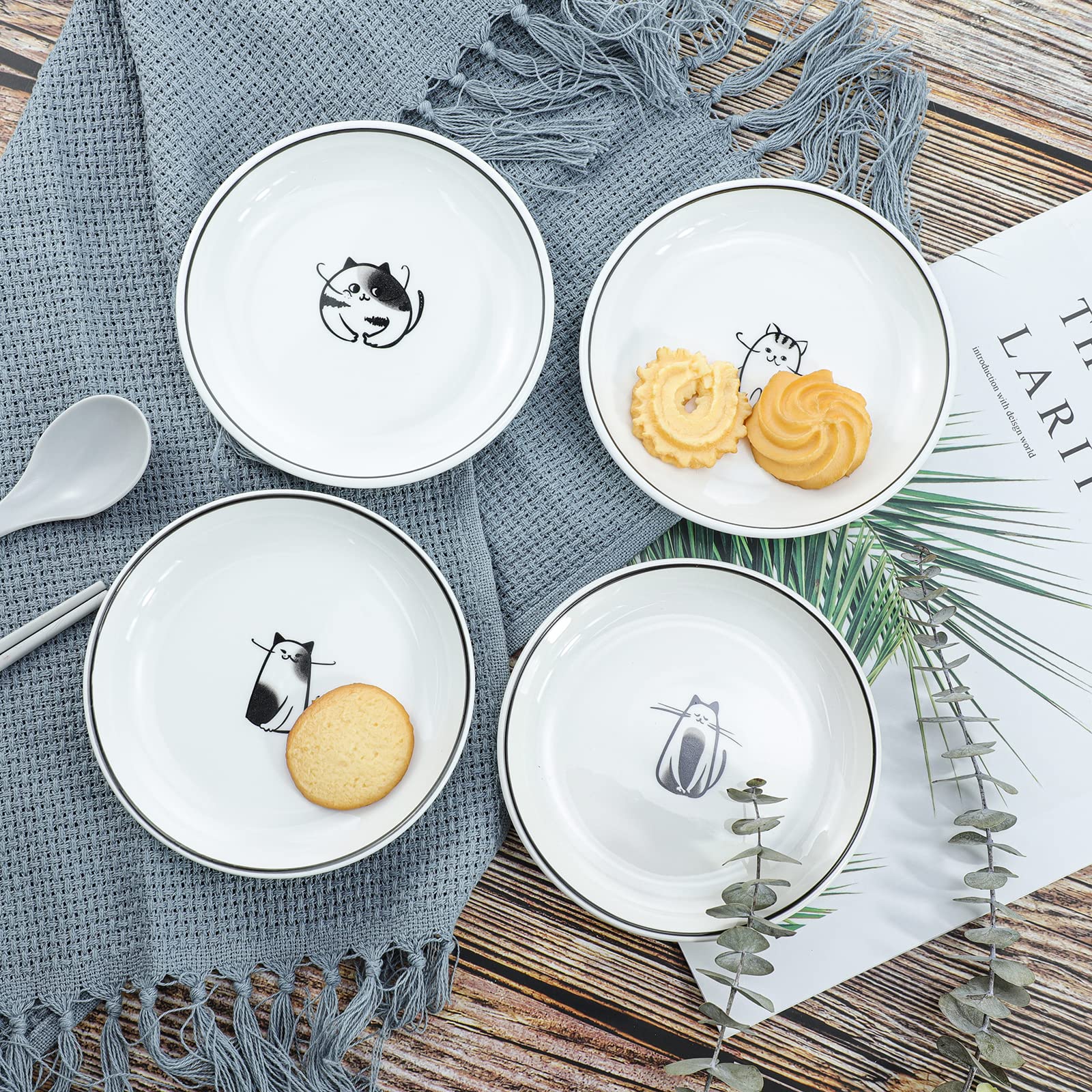 WAIT FLY 5 Inches Funny Dog and Cat Pattern with Brush Strokes Ceramics Seasoning Dishes/Tea Bag Holders/Ketchup Saucer/Appetizer Plates/Seasoning Dipping Bowls  Set of 4