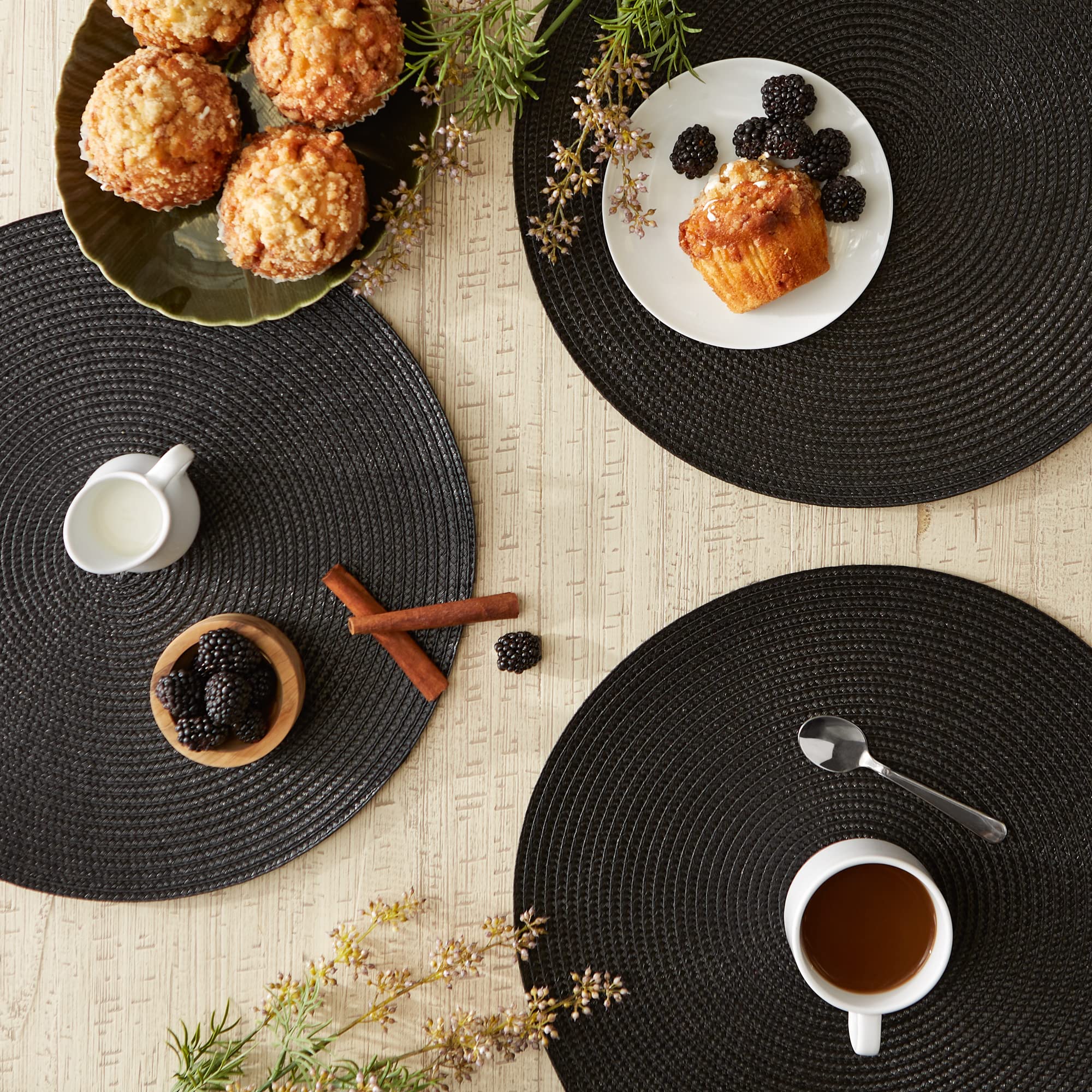 DII Black Round Polypropylene Woven Placemat (Set of 6)