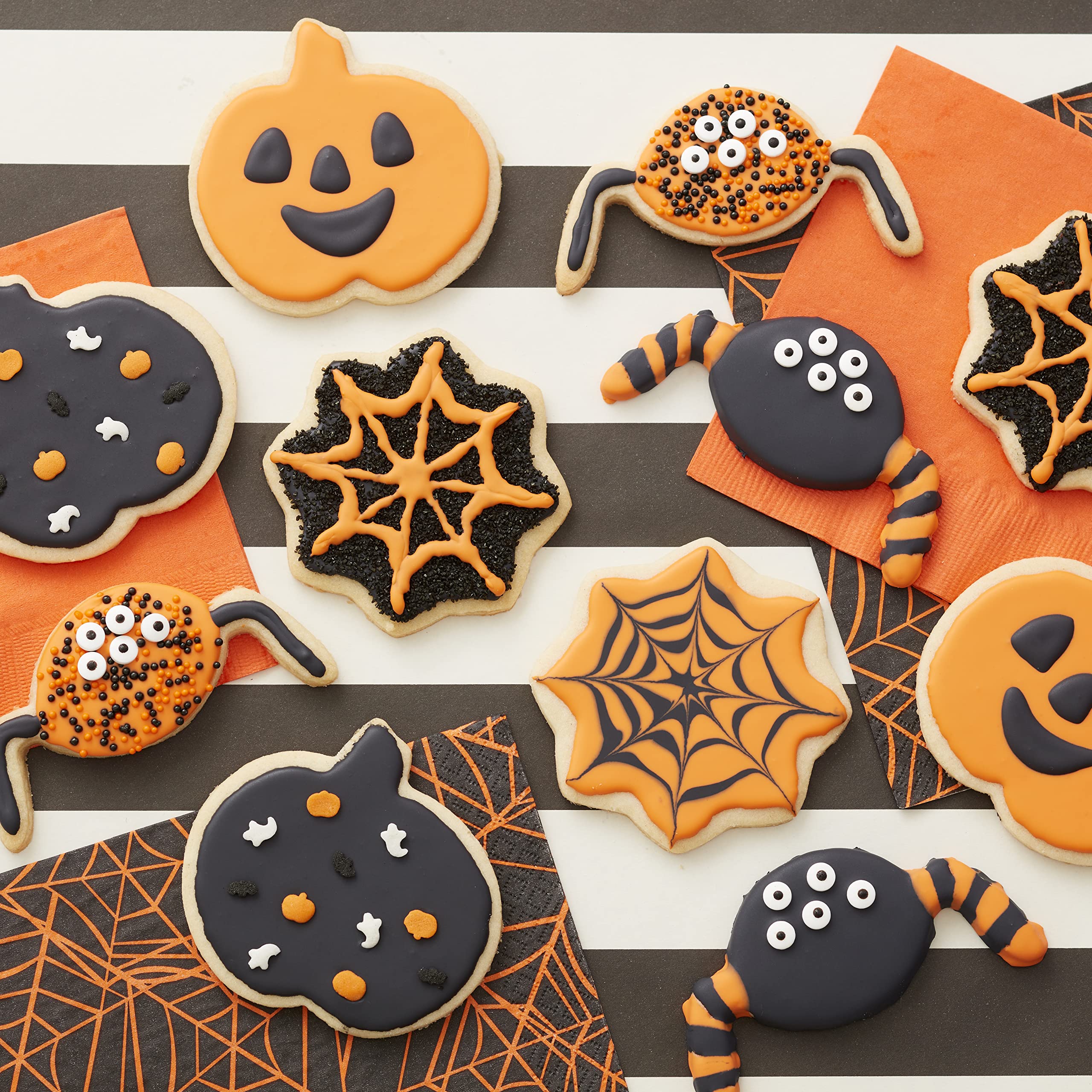 Wilton Cookie Icing - Quick, Easy-To-Use And Ready For Cake And Cookie Decorations, 9 Ounce, Black