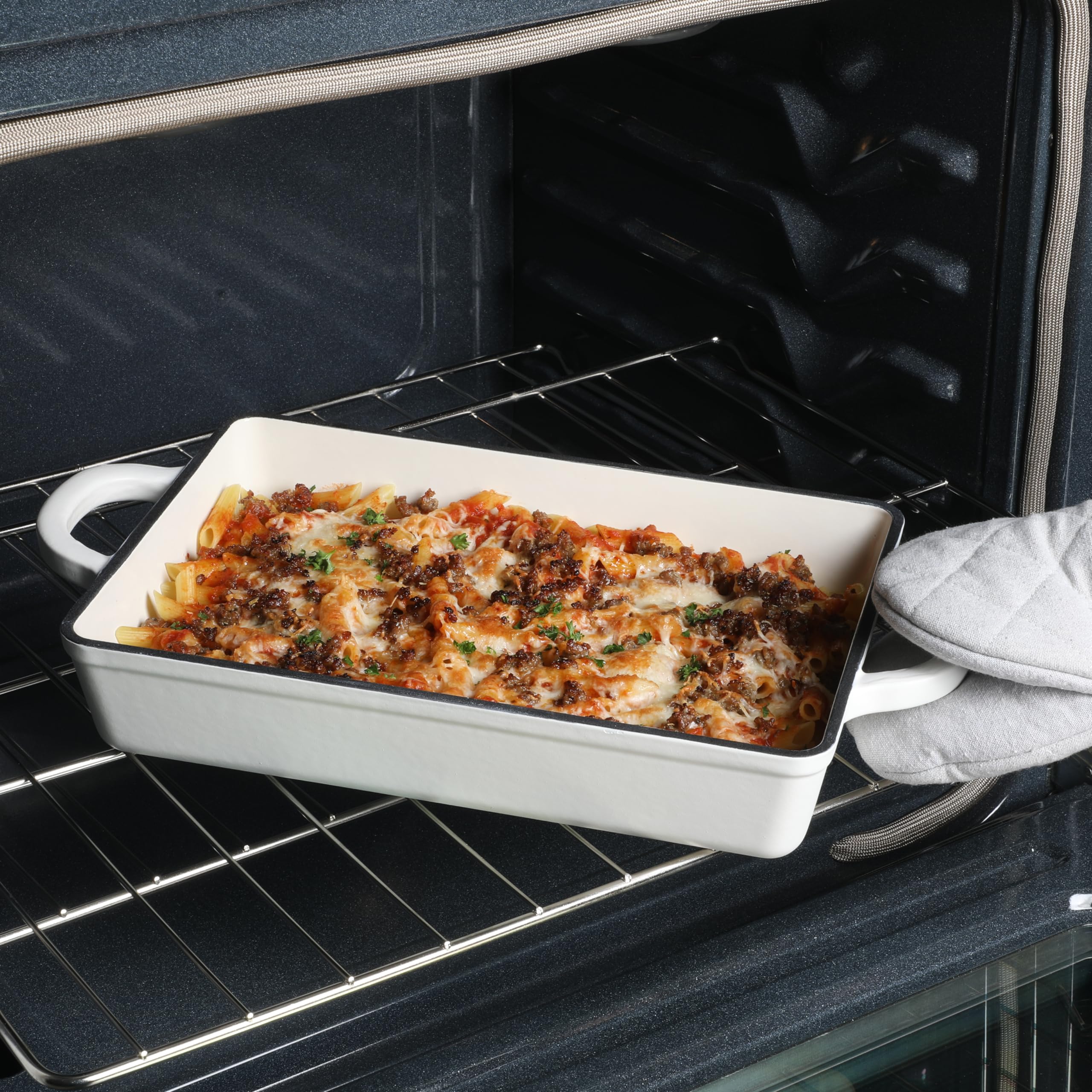 Crock-Pot Artisan 13'' Enameled Cast Iron Lasagna Pan, Matte Linen White