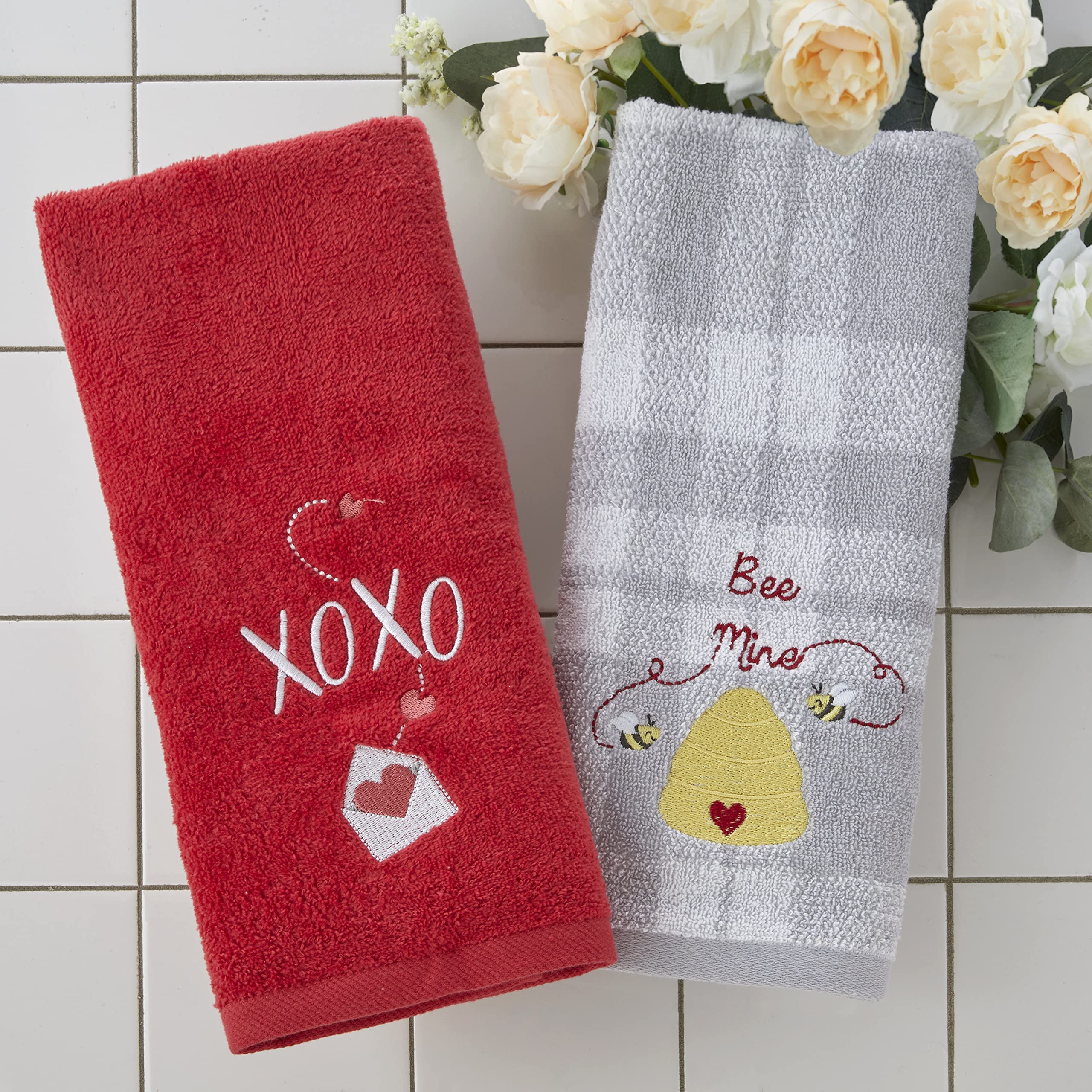 Skl Home By Saturday Knight Ltd. Valentine'S Day Xoxo Hand Towel Set, Red 2 Pack