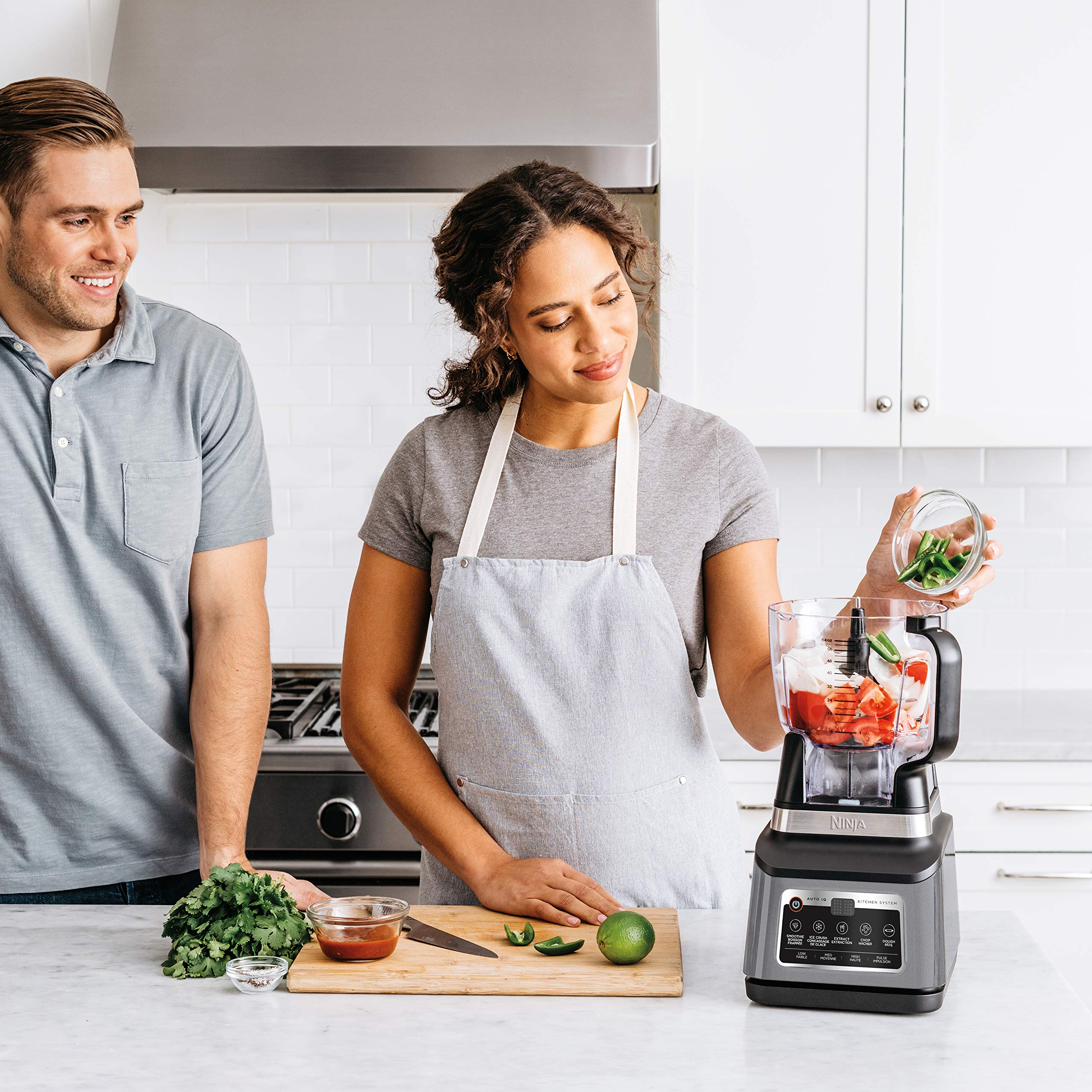 Ninja Bn801C, Professional Plus Kitchen System With Auto-Iq, 72Oz Pitcher, Black/Silver, 1400W (Canadian Version)