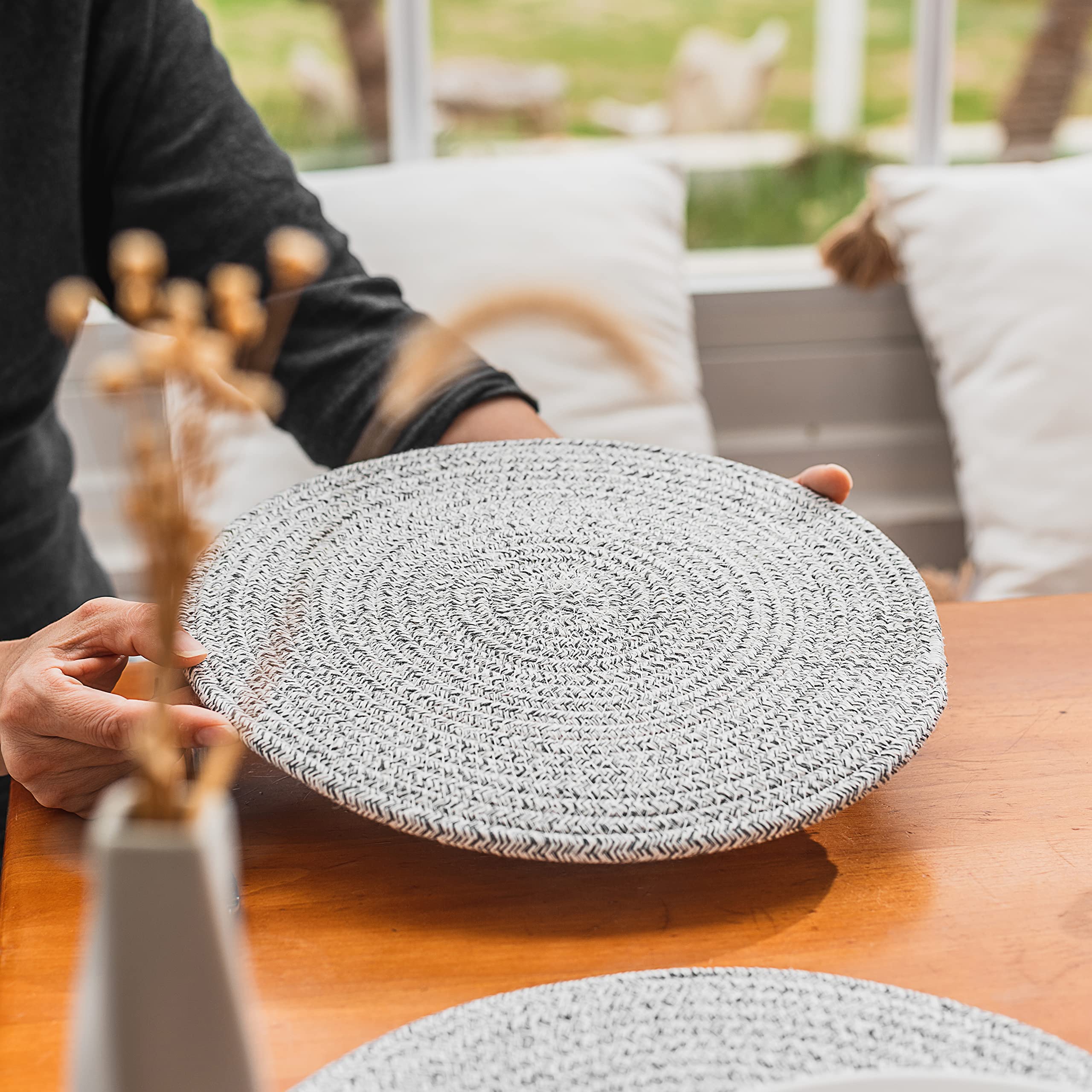 Art Pinecone Round Placemats Set Of 4, Gray Placemat-Woven Cotton Rope Chargers For Dinner Plates, Non-Slip, Heat Resistant Tabl