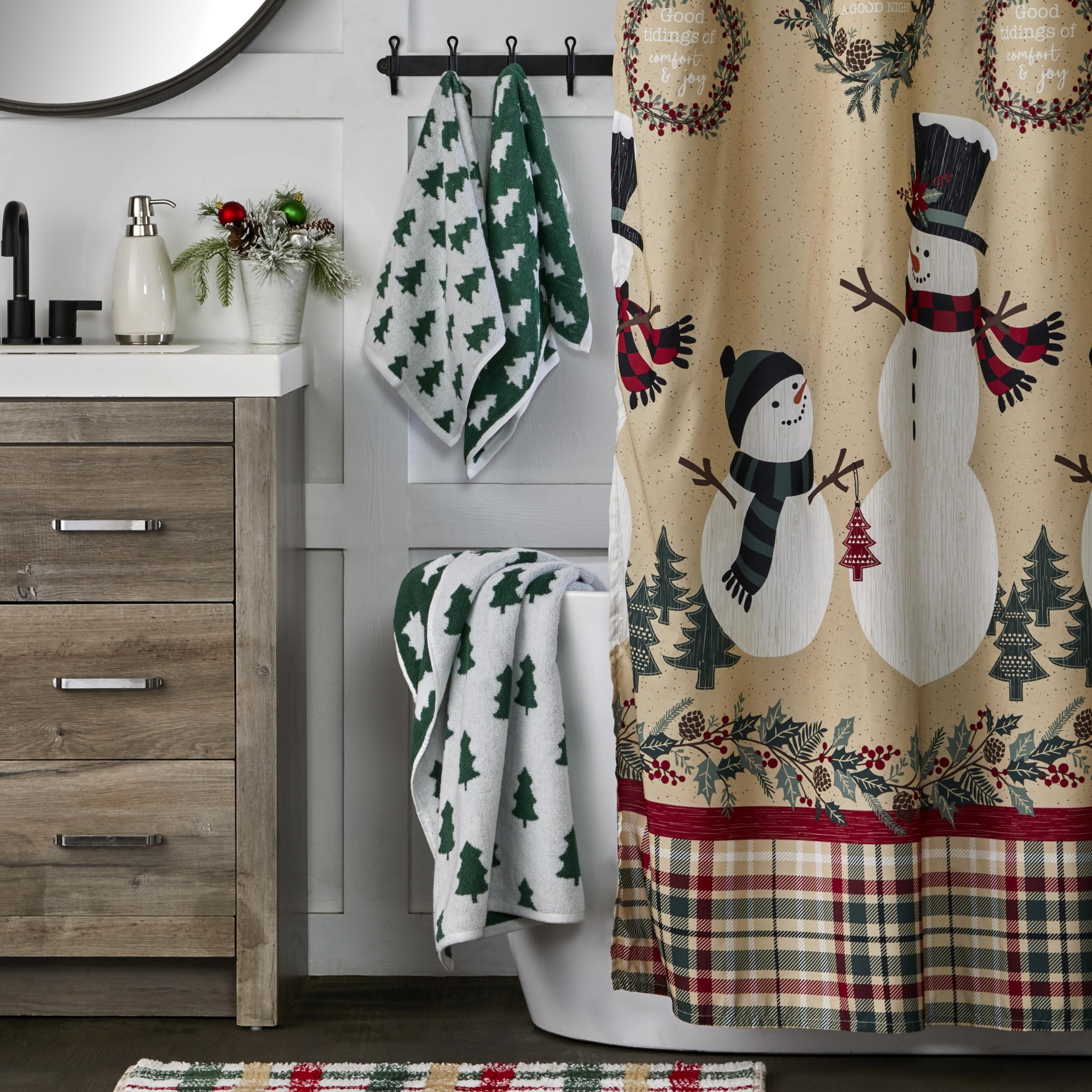 Skl Home Fall/Winter Holiday Trees Bath Towel, Green/White