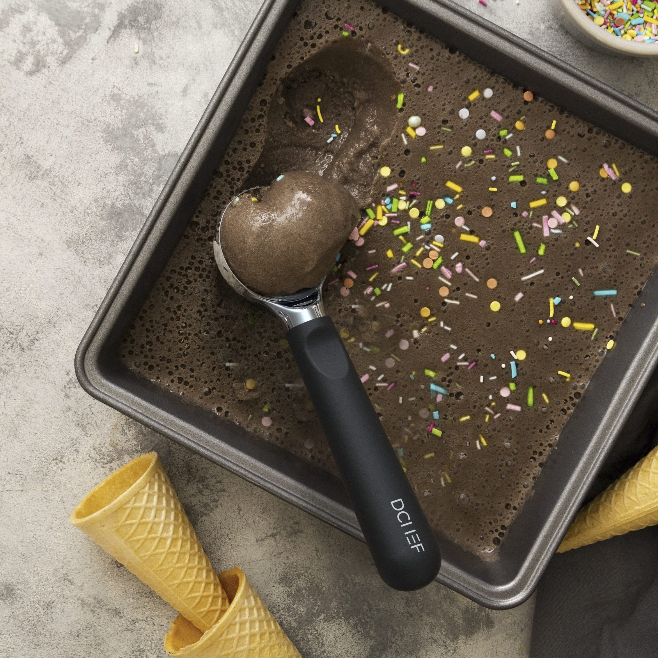 Dailychef Ice Cream Scoop With Comfortable Non-Slip Soft Silicone Grip Handle, Professional Heavy Duty Sturdy Dishwasher Safe Sc