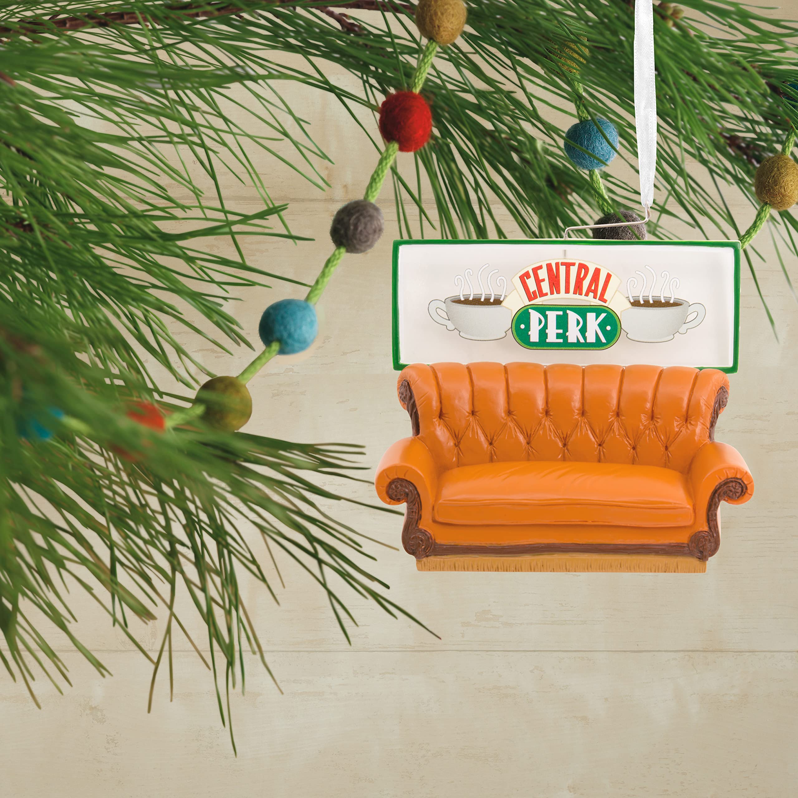 Hallmark 3 Central Perk Friends Christmas Ornament 2HCM9126