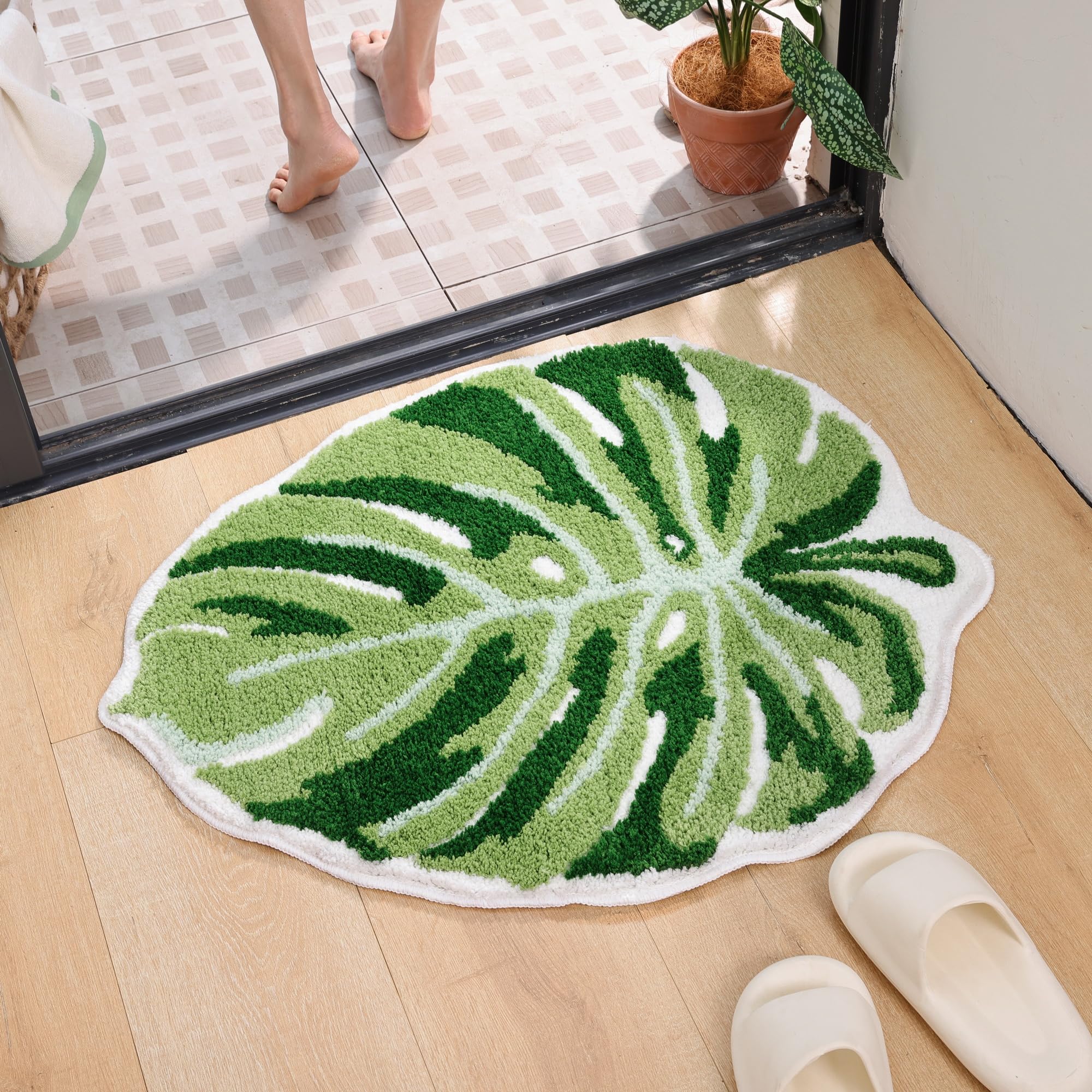 Panstar Large Monstera Leaf Bath Mat, Non Slip Green Plant Bathroom Rug, Absorbent Cute Palm Shaped Bathtub Rug Bathroom Plush S