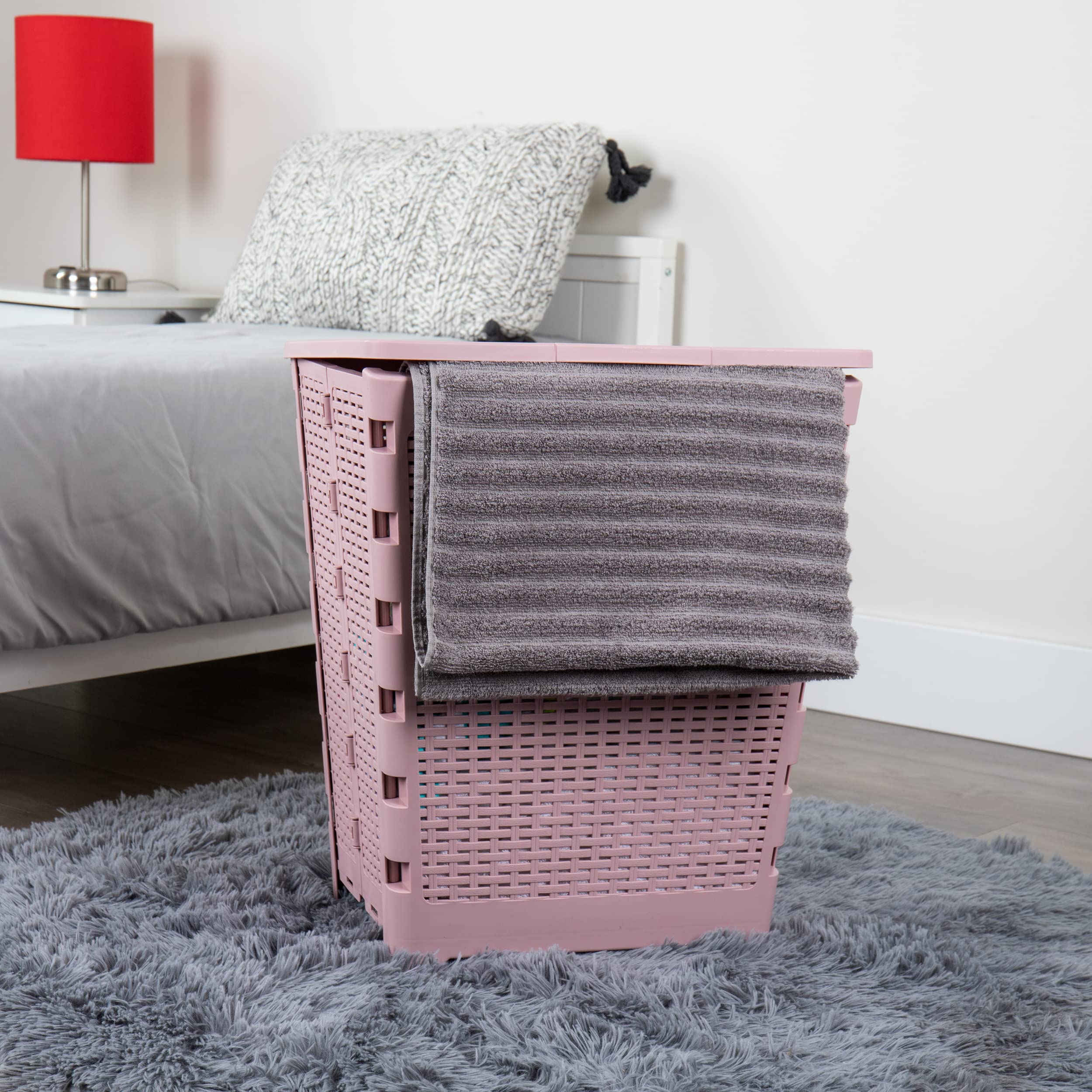 Mind Reader 61L Foldable Laundry Hamper, Clothes Basket, Lid, Wicker Design, Plastic, 18''L X 14.5''W X 21.25''H, Pink