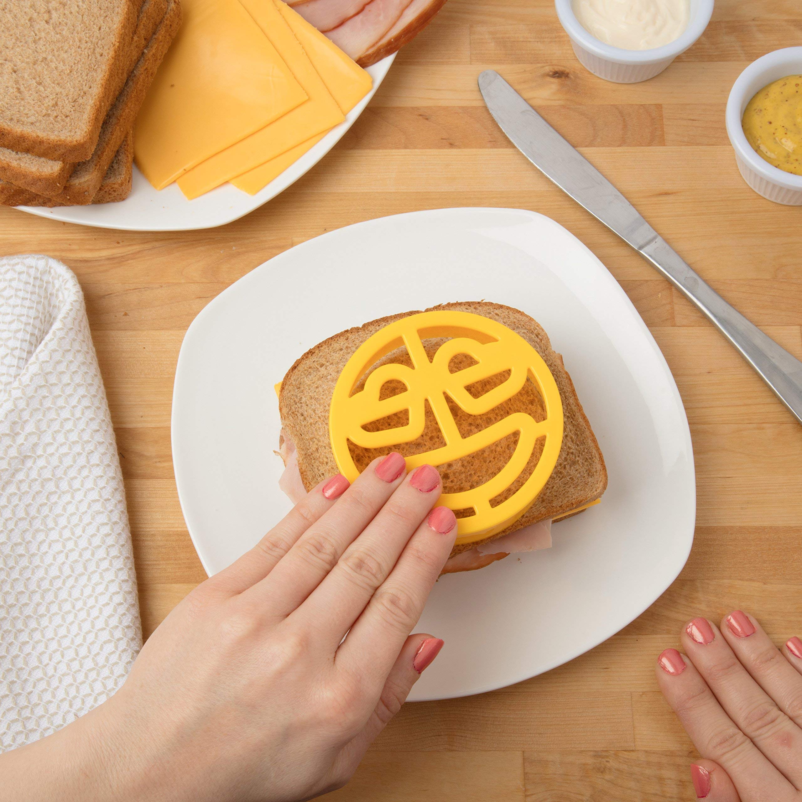 Emoji Sandwich Cutters- 4 Pack Set For Diy Bread Shapes Pancakes Cookies & More, Bpa Free Decruster, Suitable For Kids, Easily F