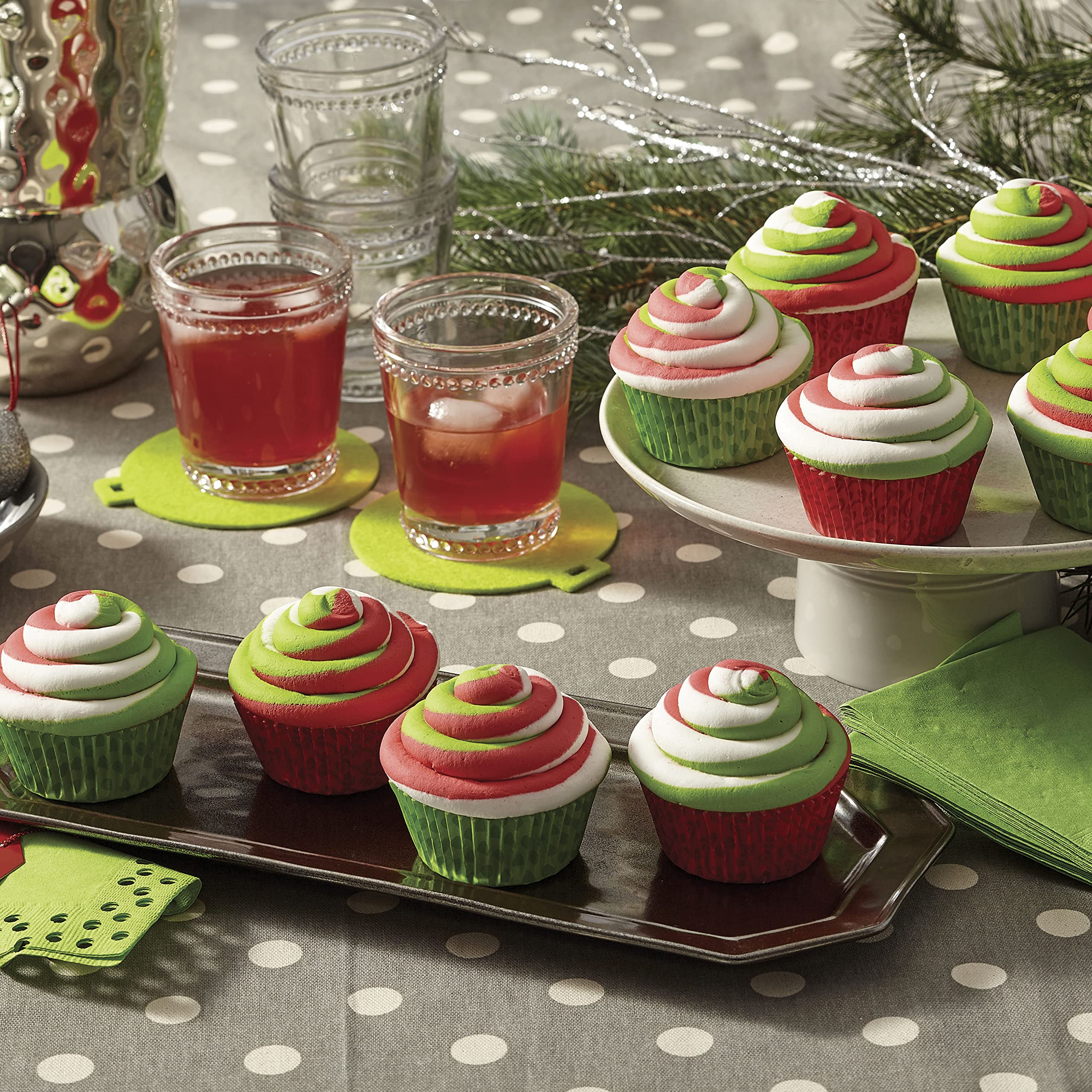 Wilton Standard Cupcake Liner Baking Cups, 300 Count, Seasonal