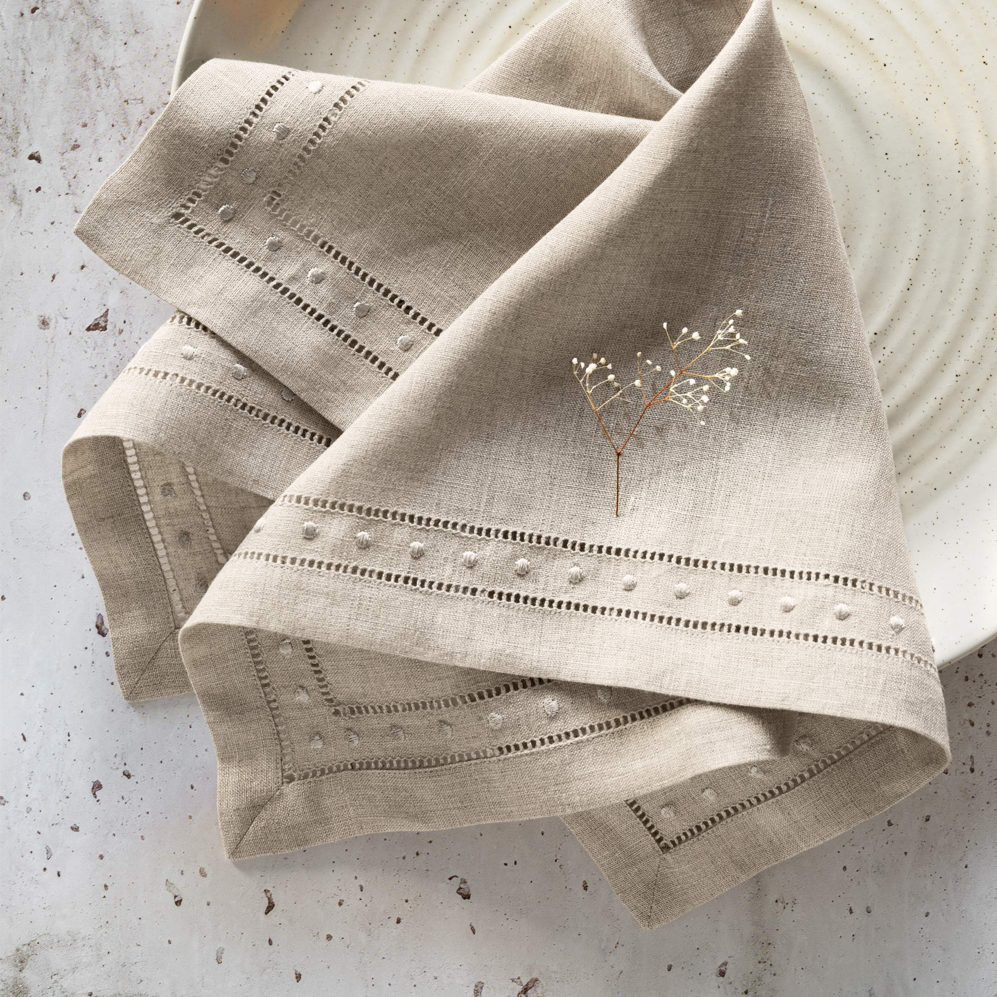 Linen Napkins Set Of 4-100% Pure Linen Natural Embroidered Dinner Napkins 18 X 18 Inch - Classic Hemstitch Cloth Napkins Washabl