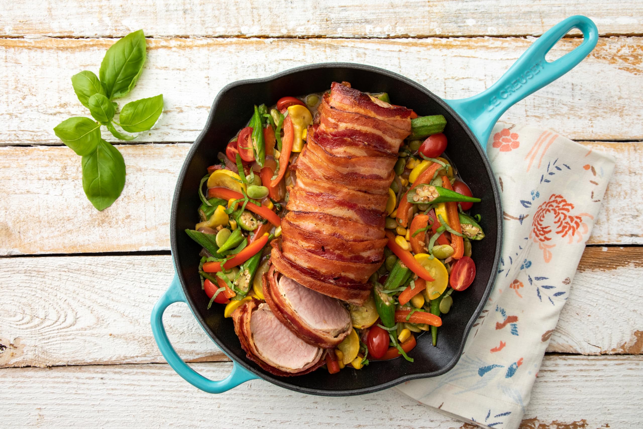 Le Creuset Enameled Cast Iron Signature Iron Handle Skillet, 11.75'' (2-3/8 Qt.), Caribbean